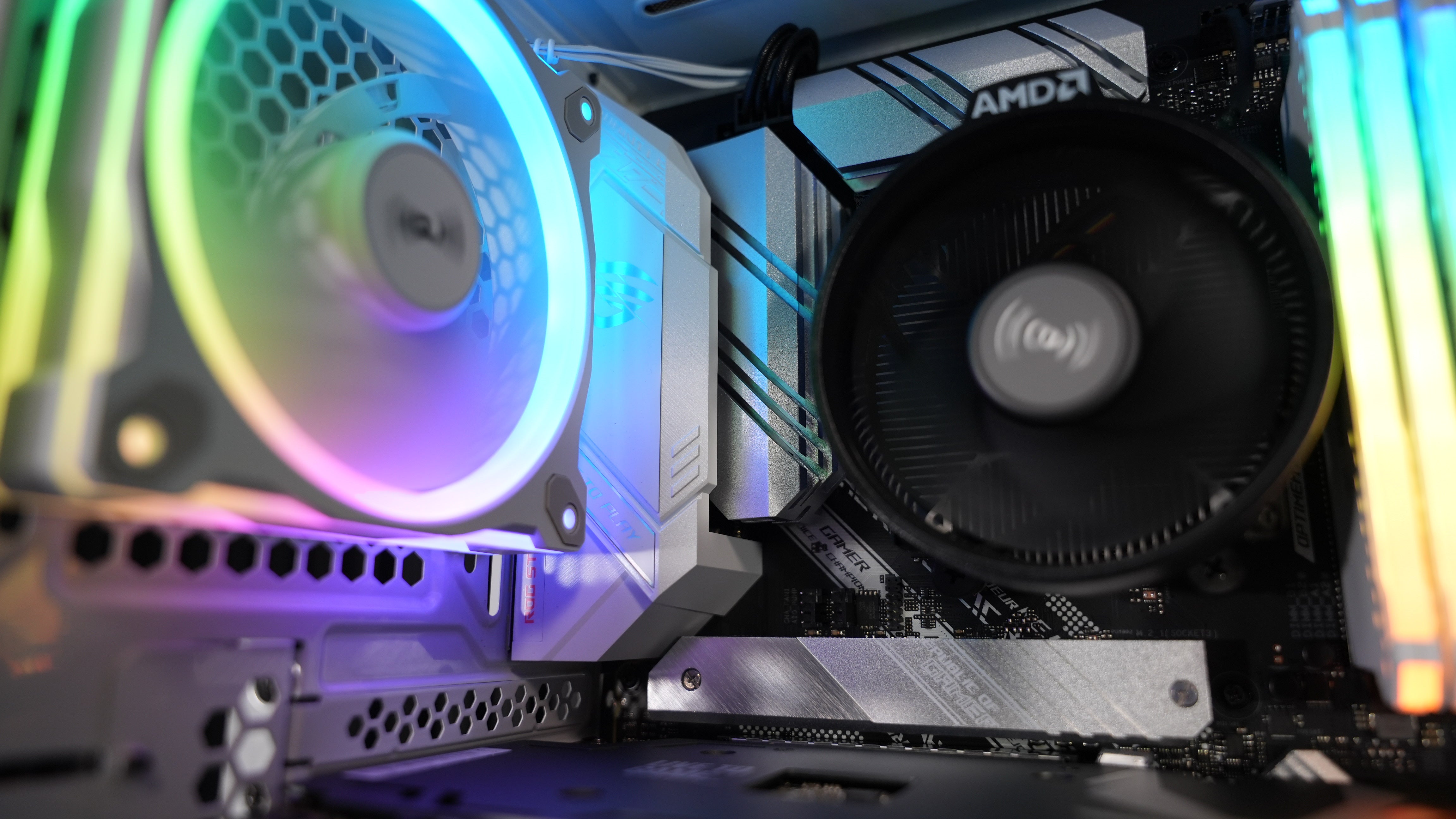 Ryzen 7 2700X + RTX 2070 Super Gaming PC