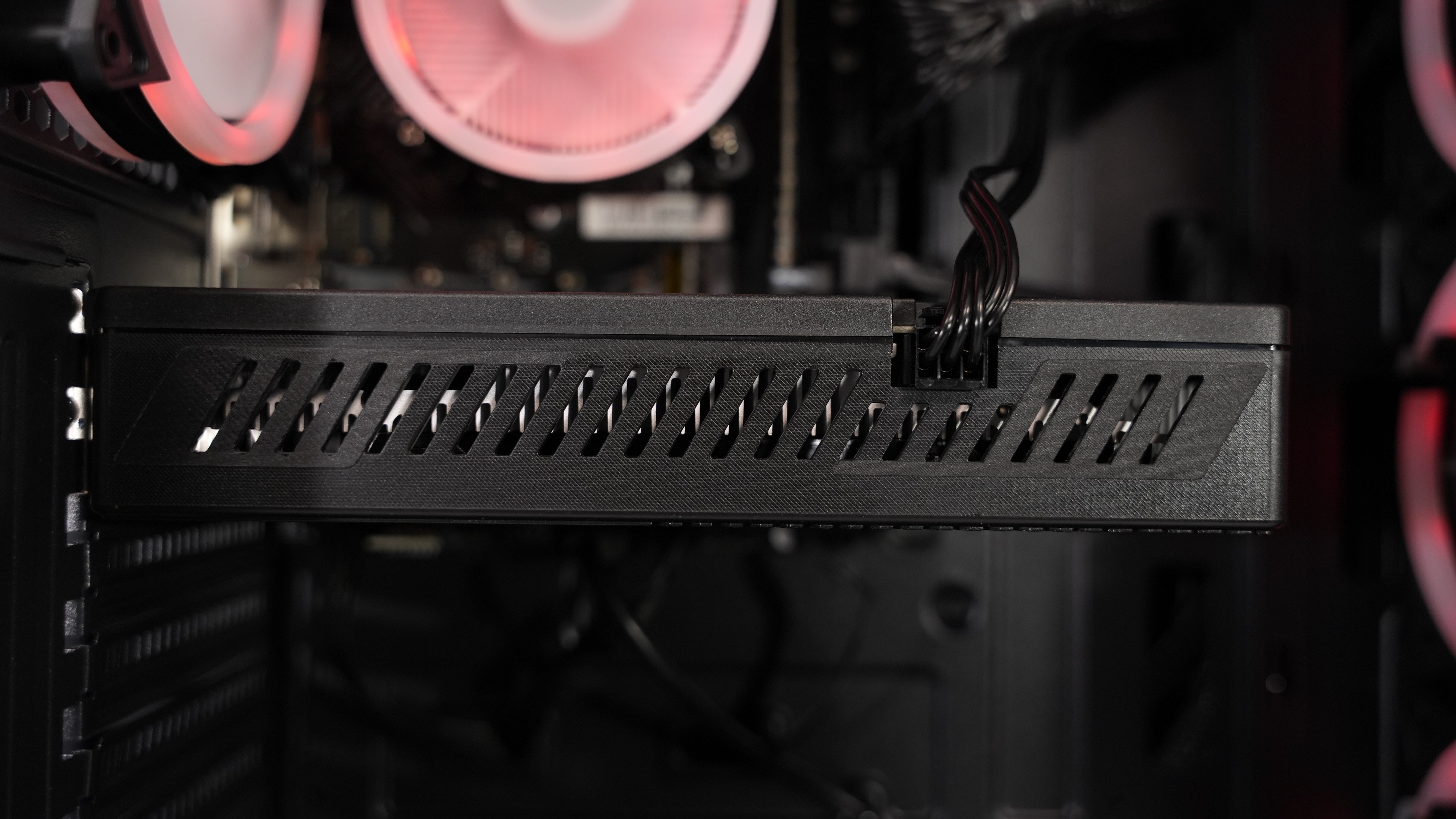 Intel i7 8850H + RX 580 Gaming PC