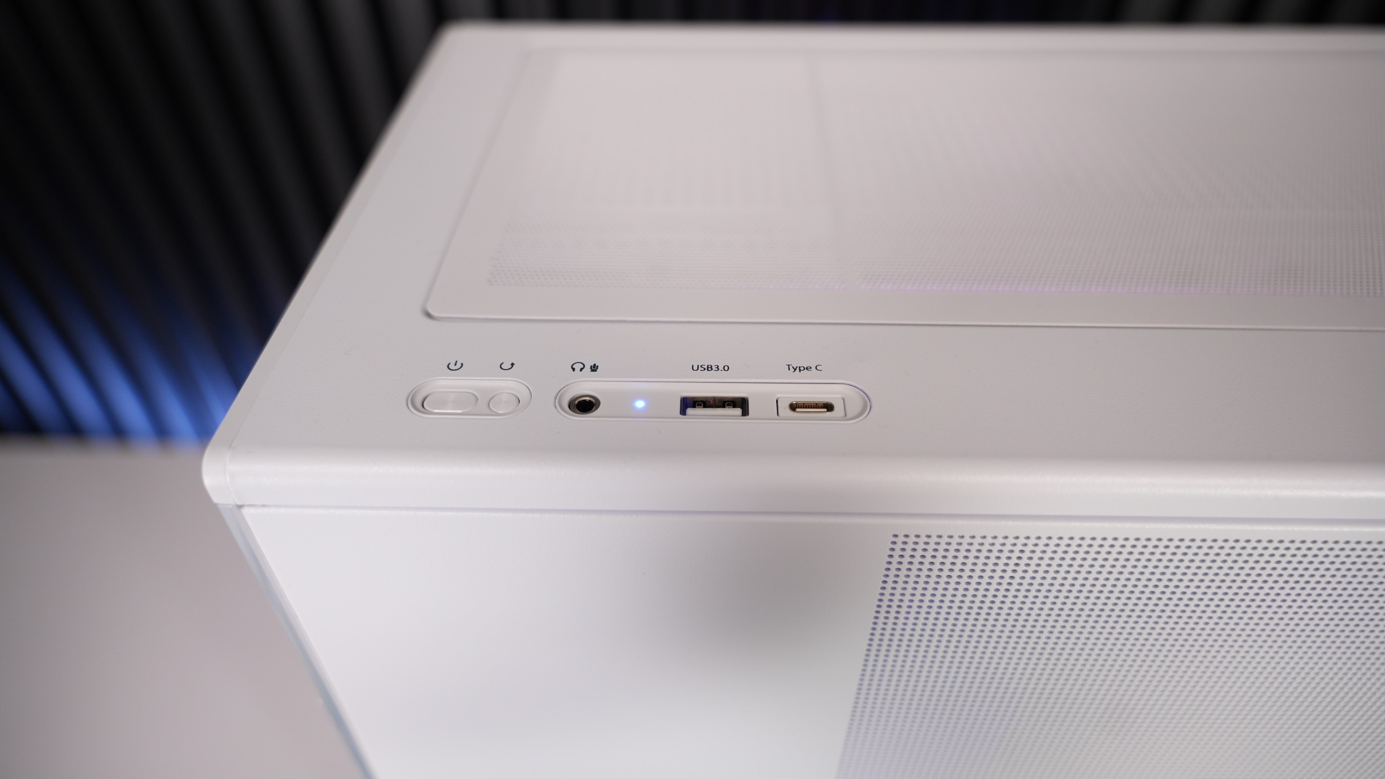 Ryzen 5 8500G + RX 9060XT Gaming PC