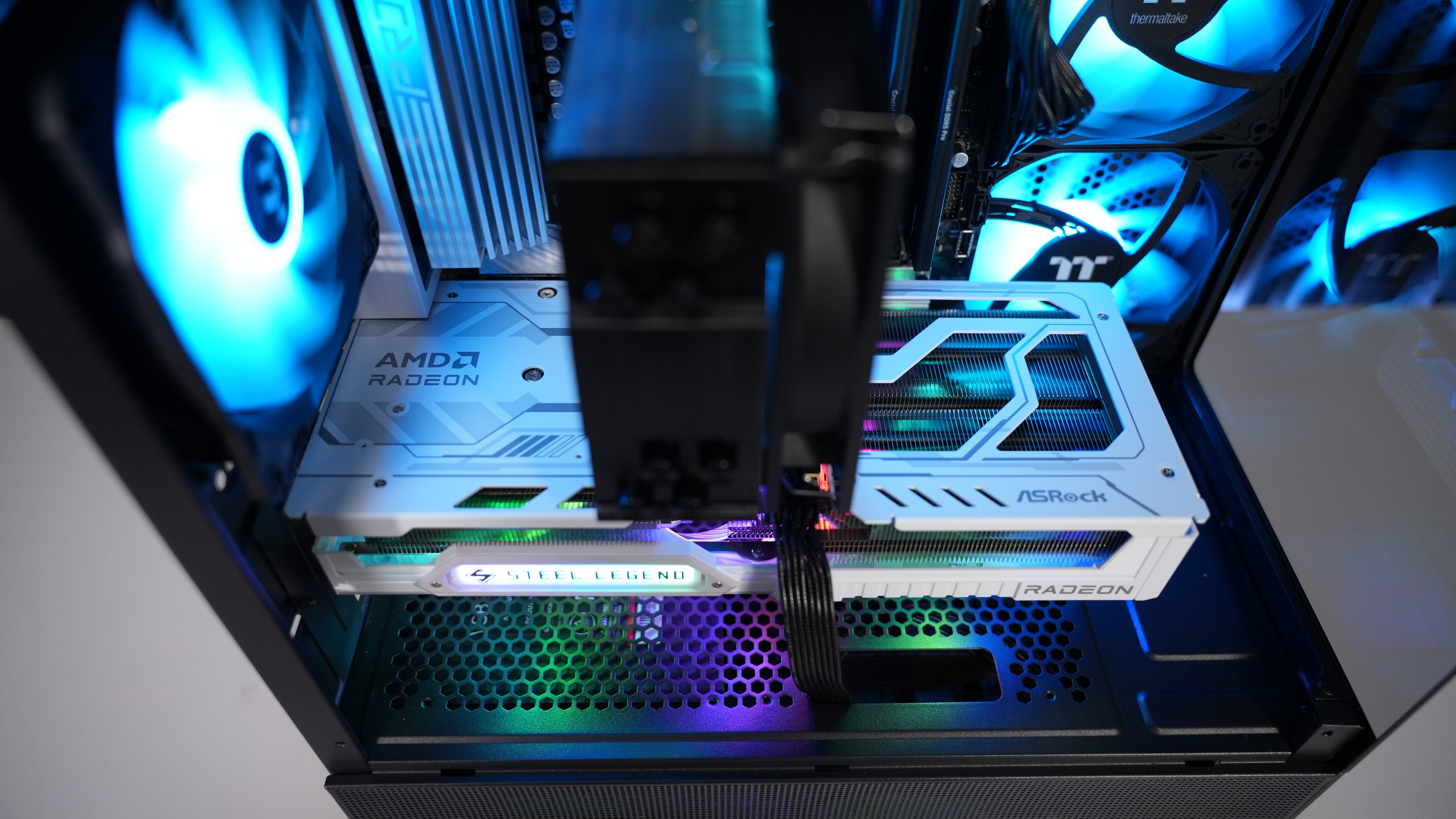 Ryzen 5 9600X + RX 9060XT Gaming PC