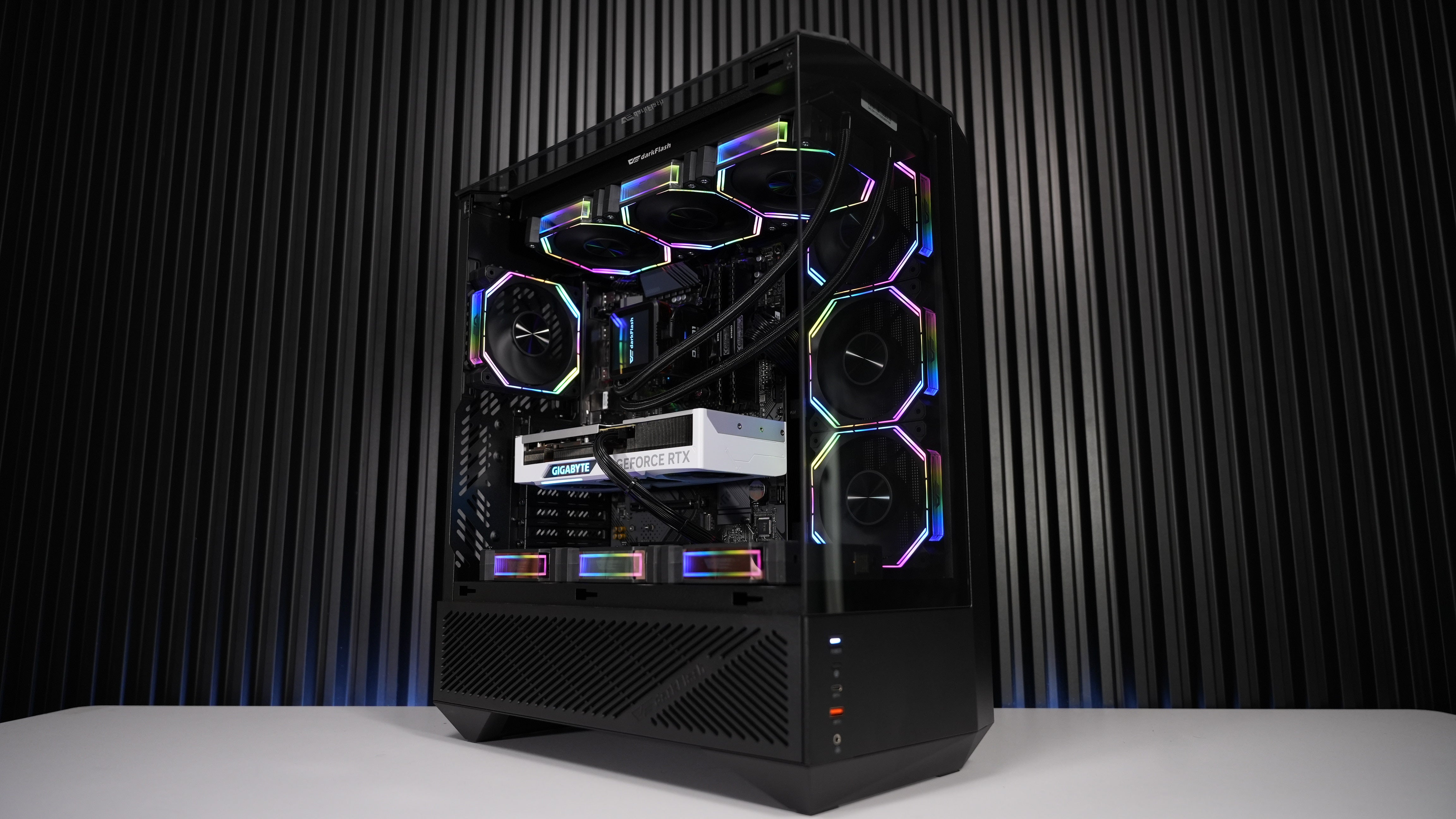 Ryzen 7 5800XT + RTX 4070 Super Gaming/Streaming PC