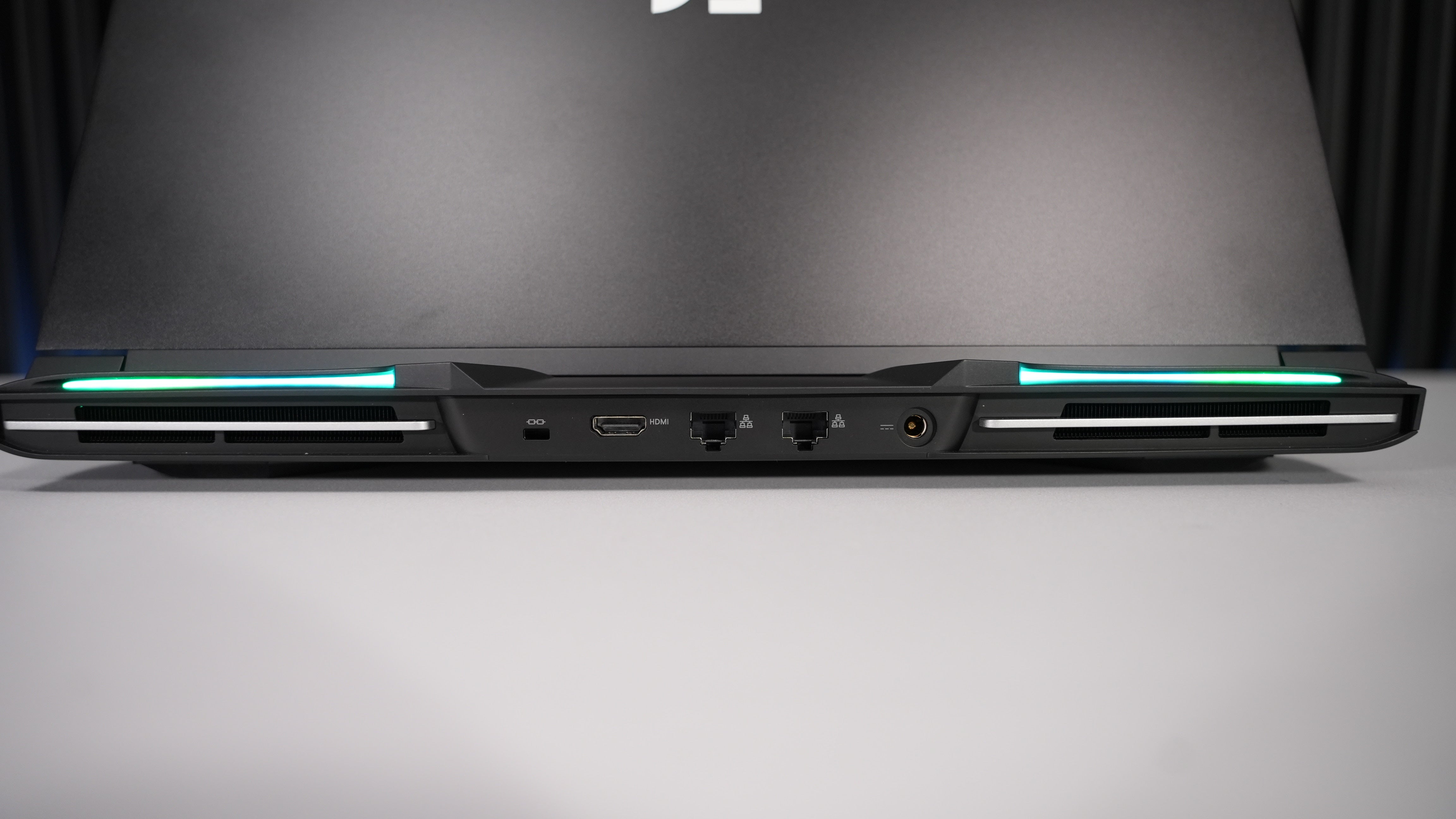 Intel Ultra 9 275HX + RTX 5070 Ti Gaming Laptop