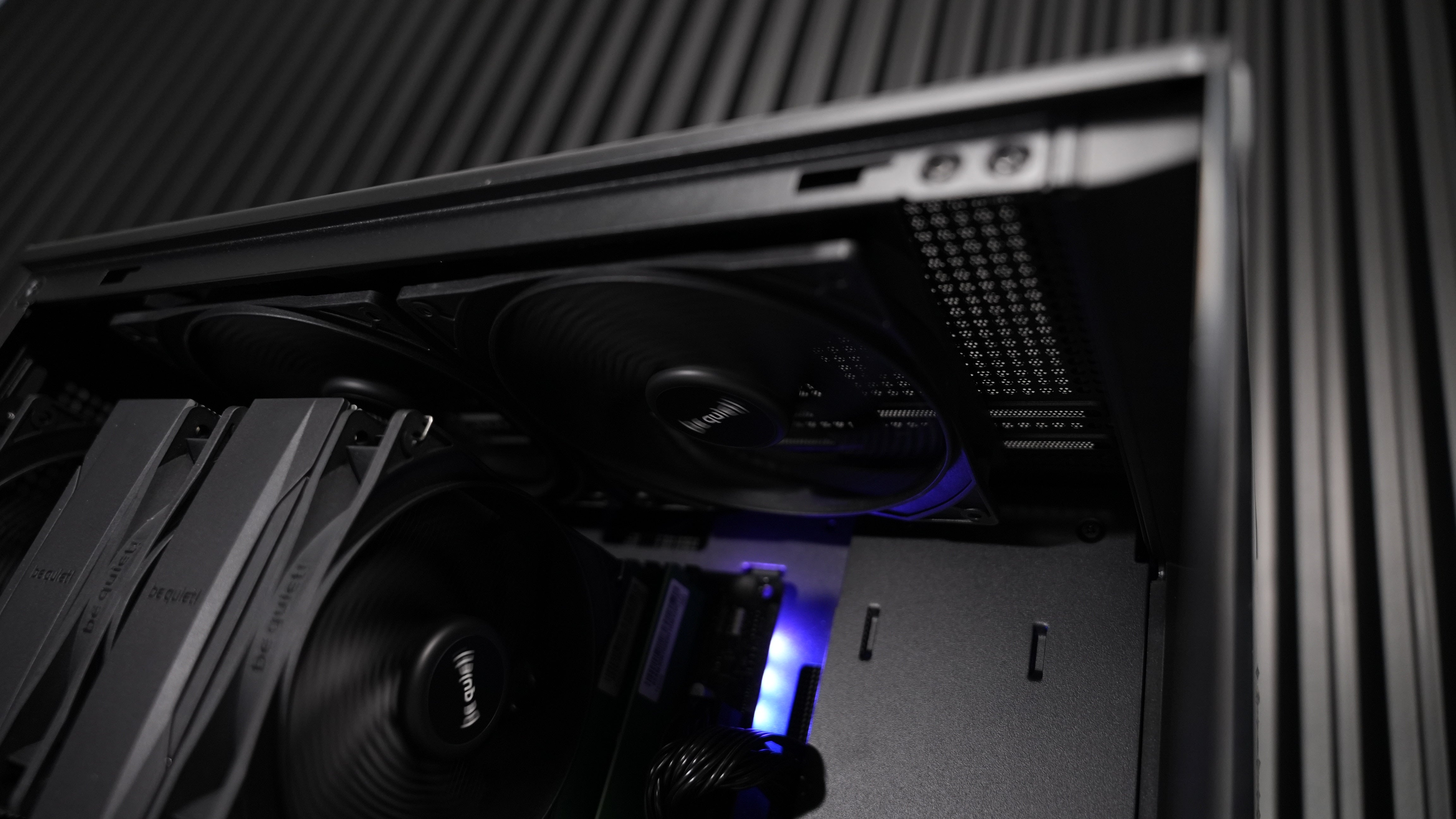 Ryzen 5 8500G + RX 9060XT Gaming PC