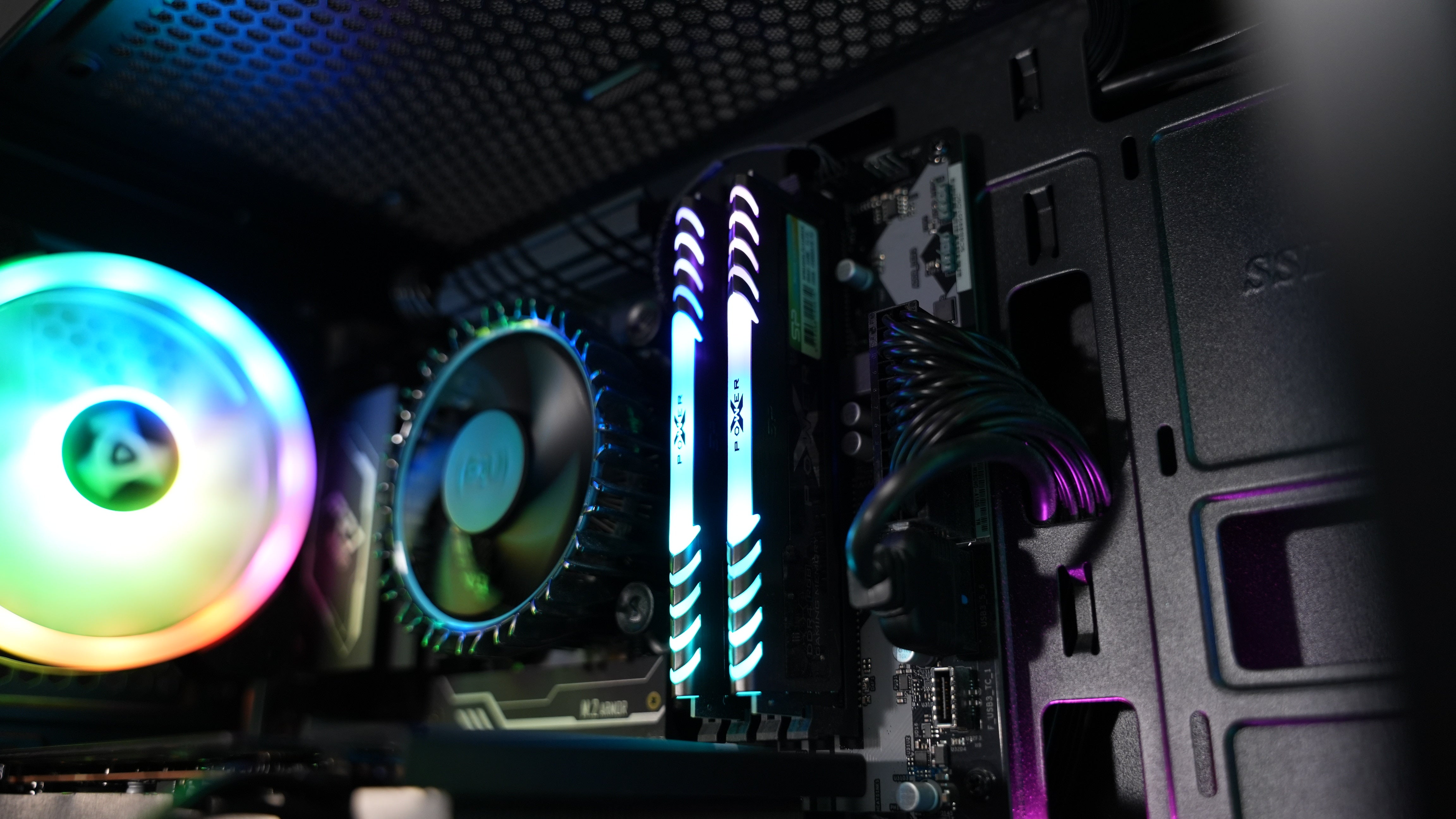 Intel i5 12400F + RX 7600 Gaming PC