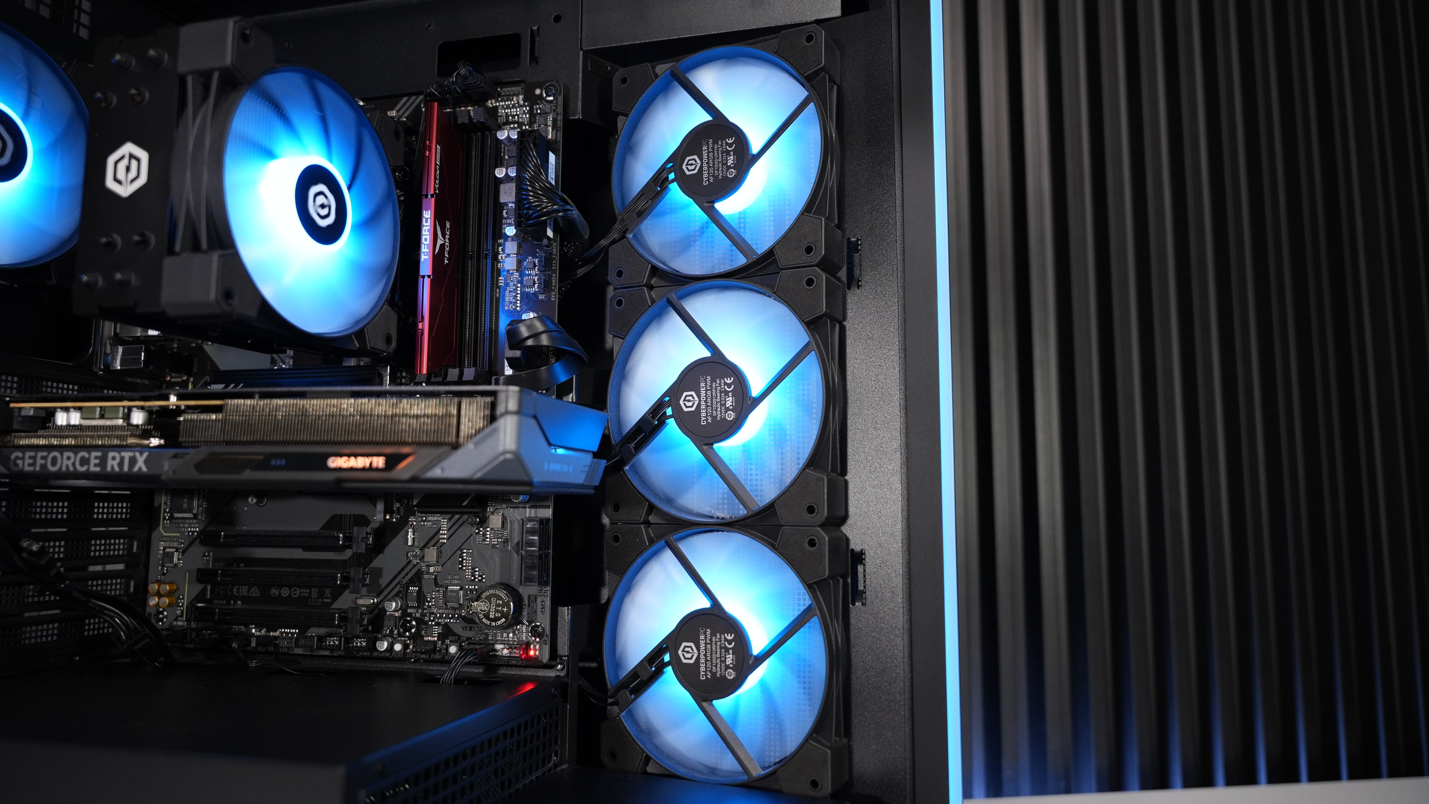 Intel i5 14400F + RTX 5060 Gaming PC