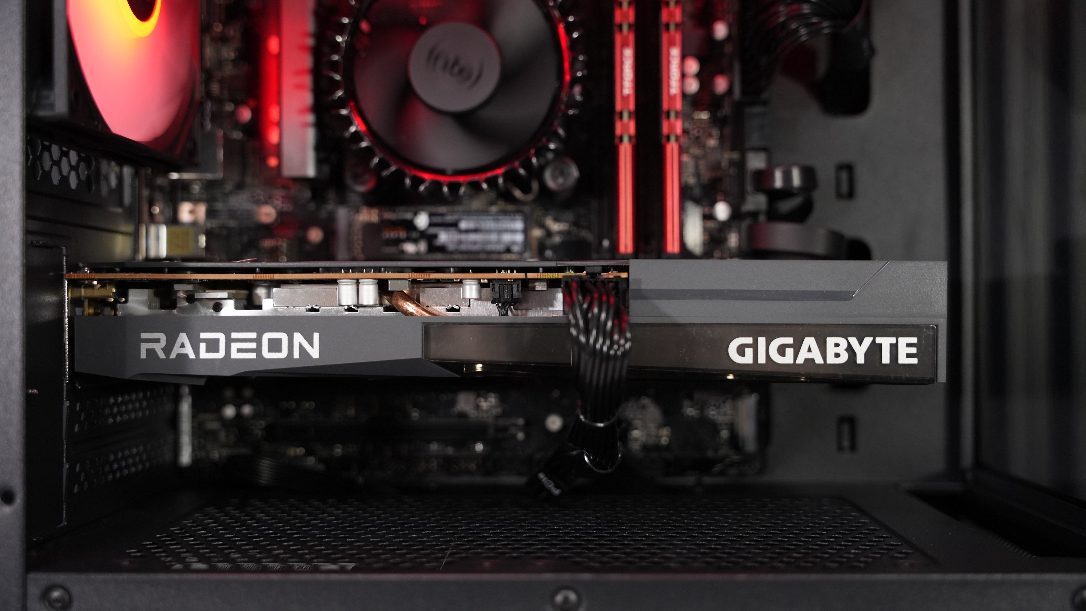 Intel i3 14100 + RX 6600 Gaming PC