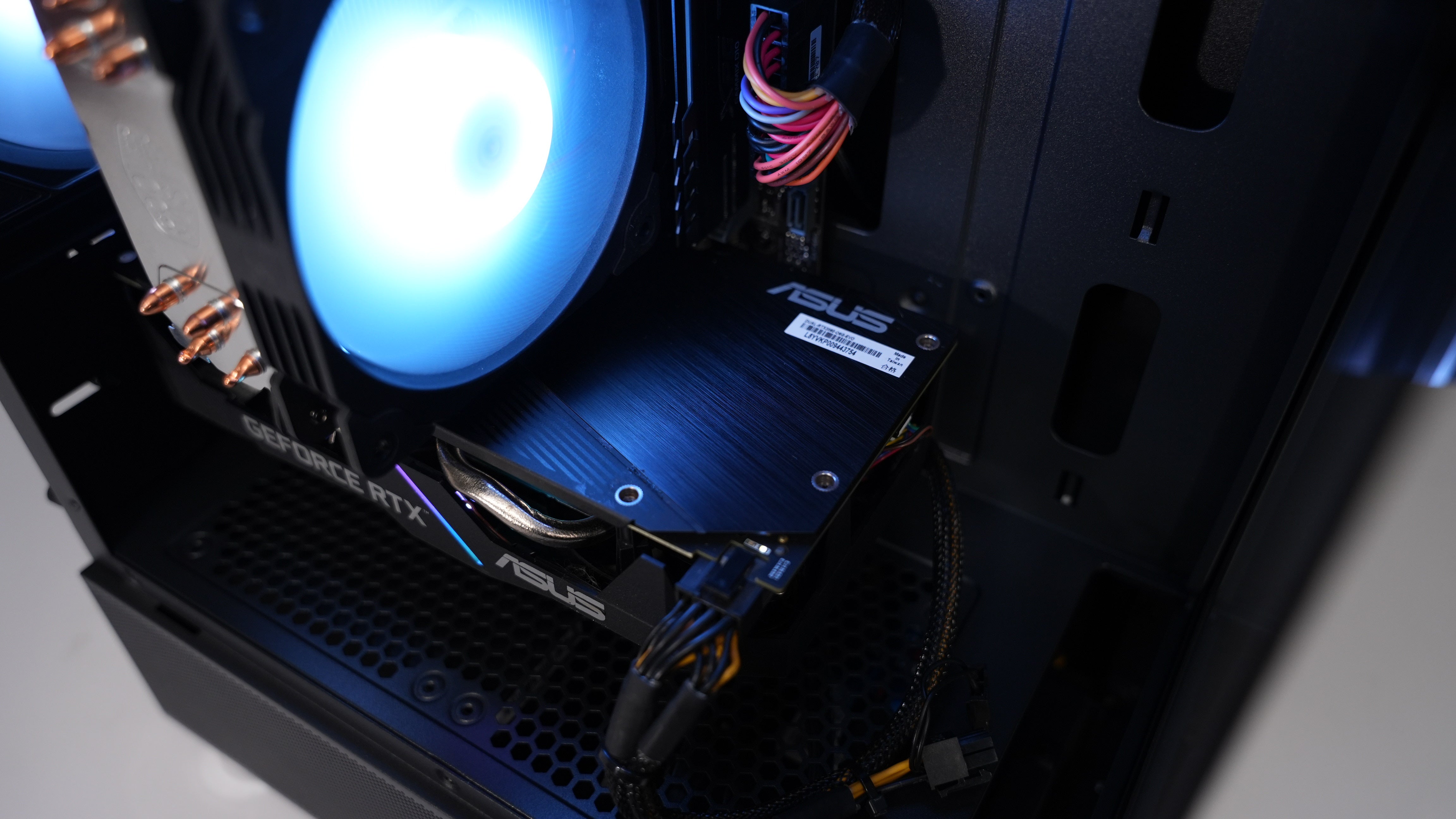 Intel i7 9700F + RTX 2060 Gaming PC