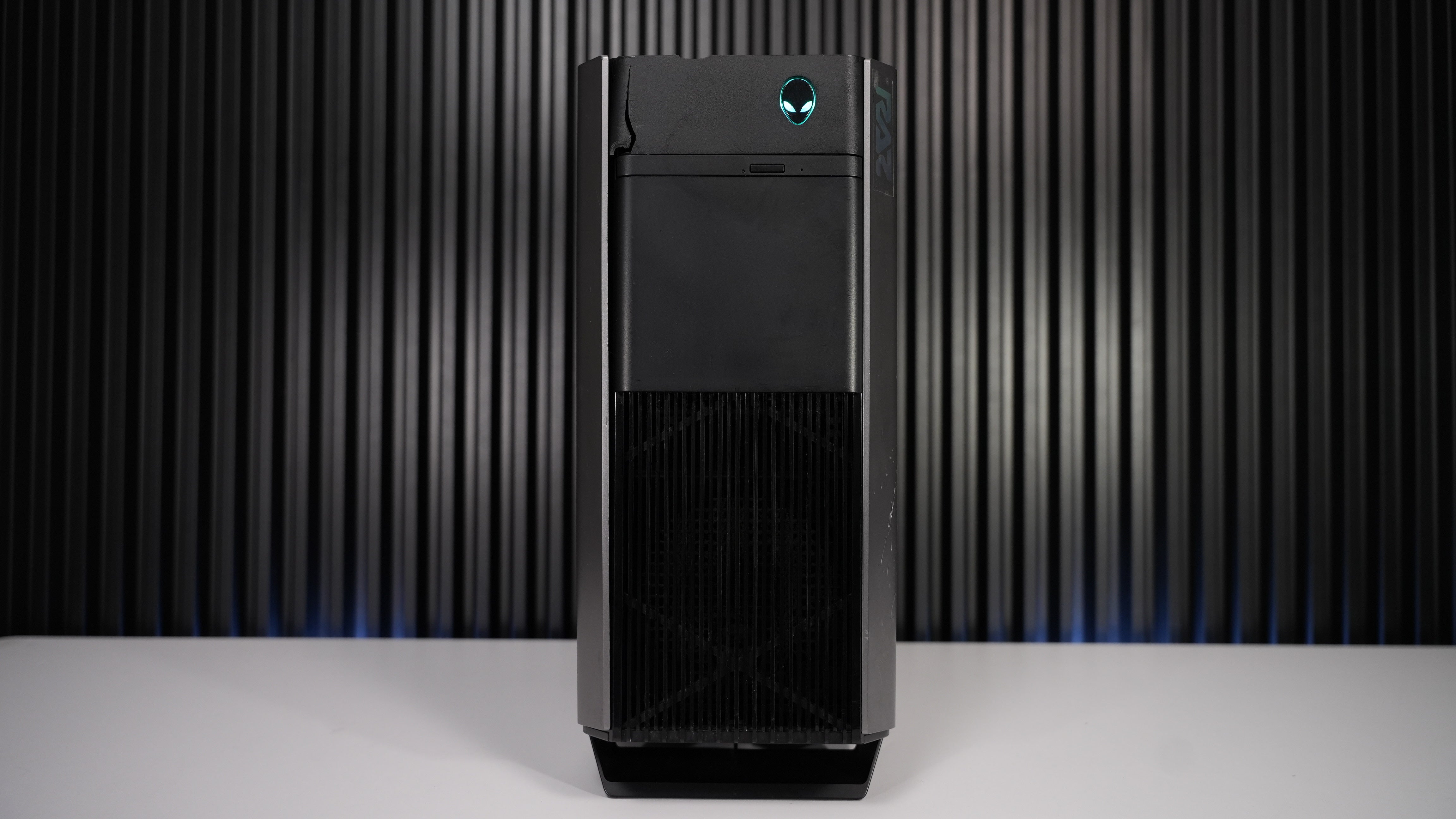 Intel i7 8700K + GTX 1080 Ti Gaming PC