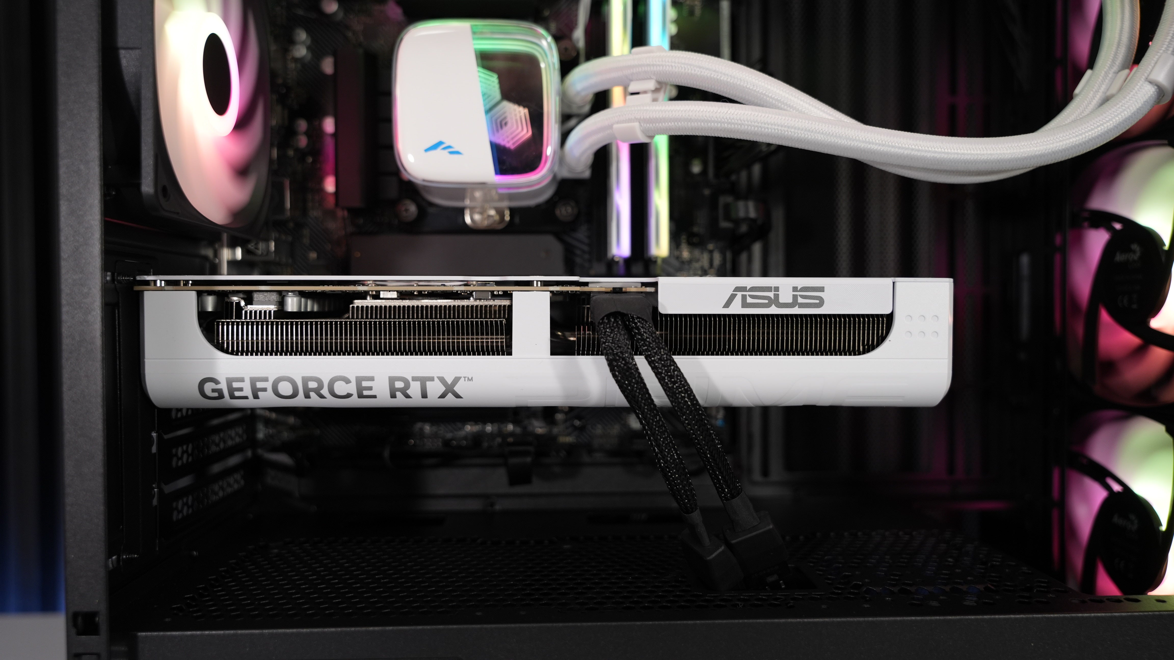 Intel i7 14700F + RTX 5070 Gaming/Streaming PC