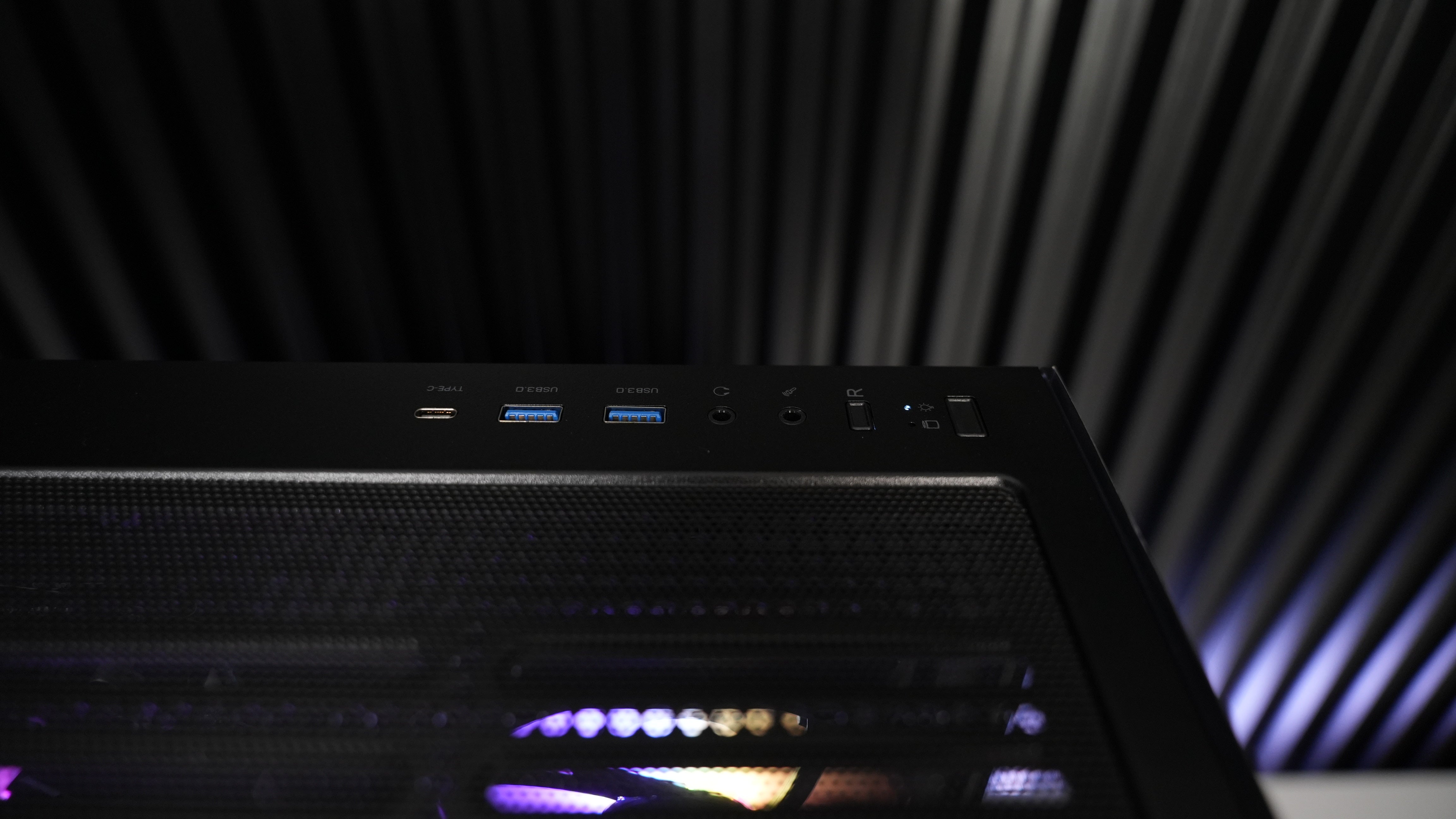 Ryzen 5 8400F + RTX 5060 Gaming PC