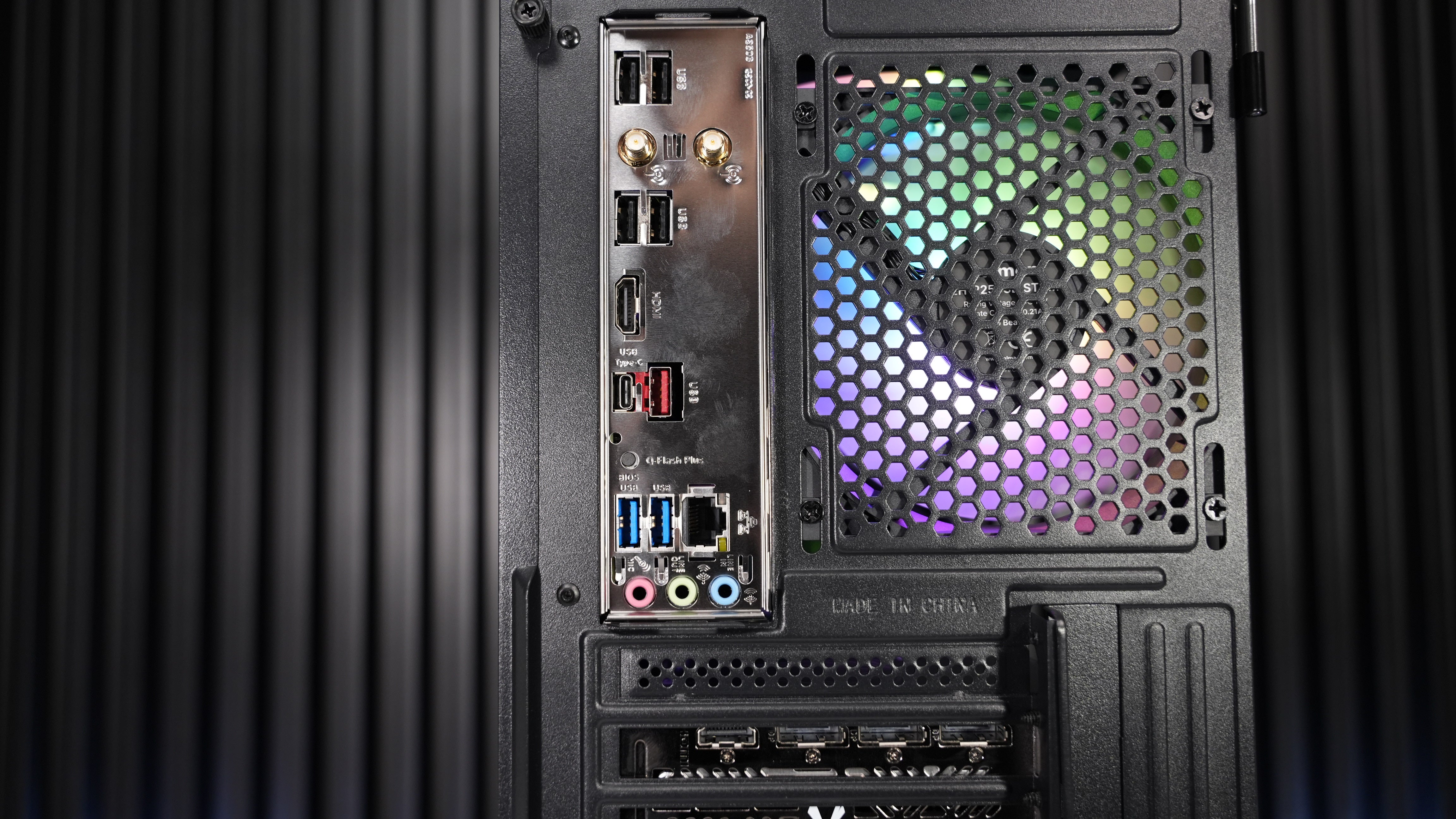 Ryzen 5 3600 + RX 9060XT Gaming PC