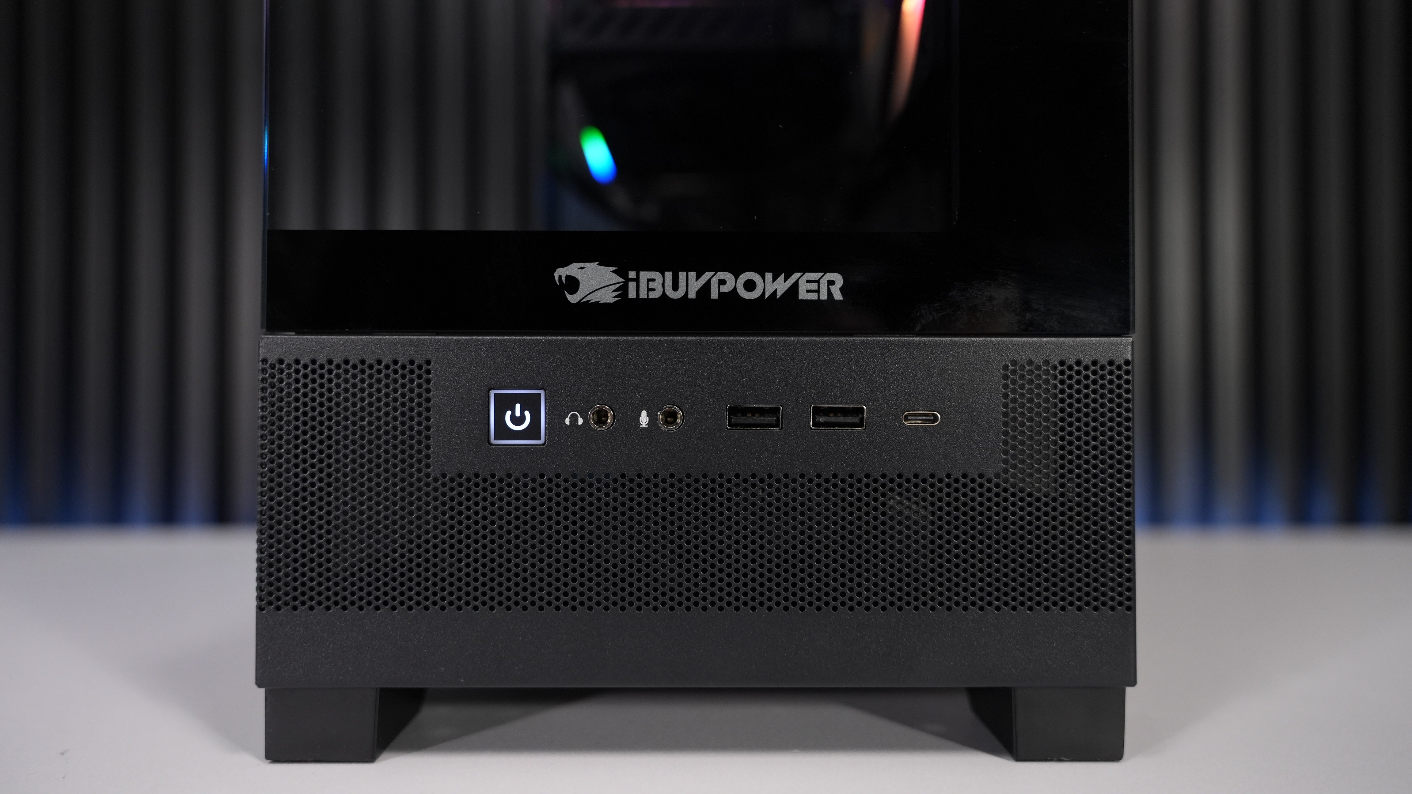 Ryzen 5 8400F + RX 9060XT Gaming PC