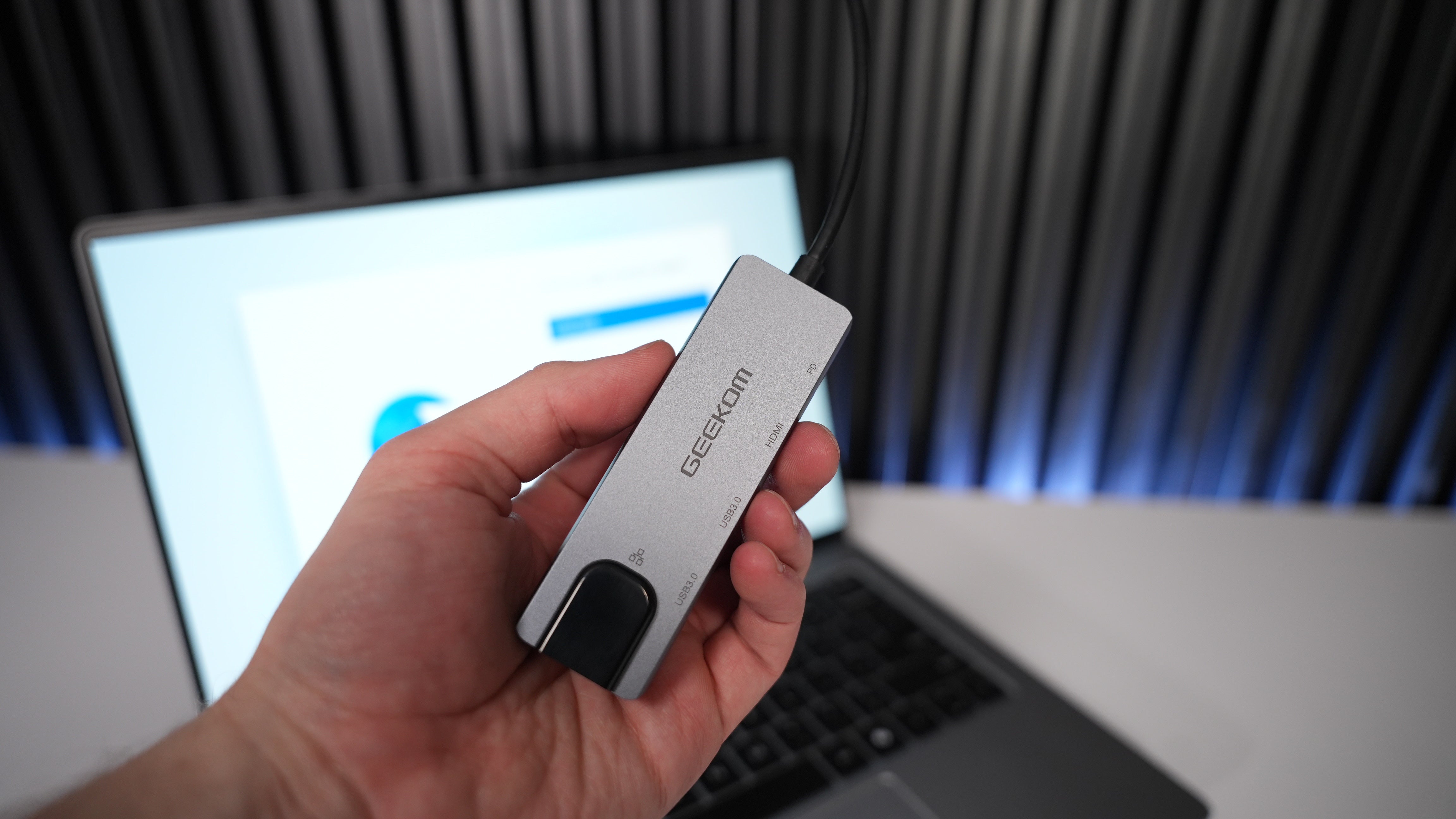 Geekom X14 Pro - Intel Ultra 9 185H Laptop