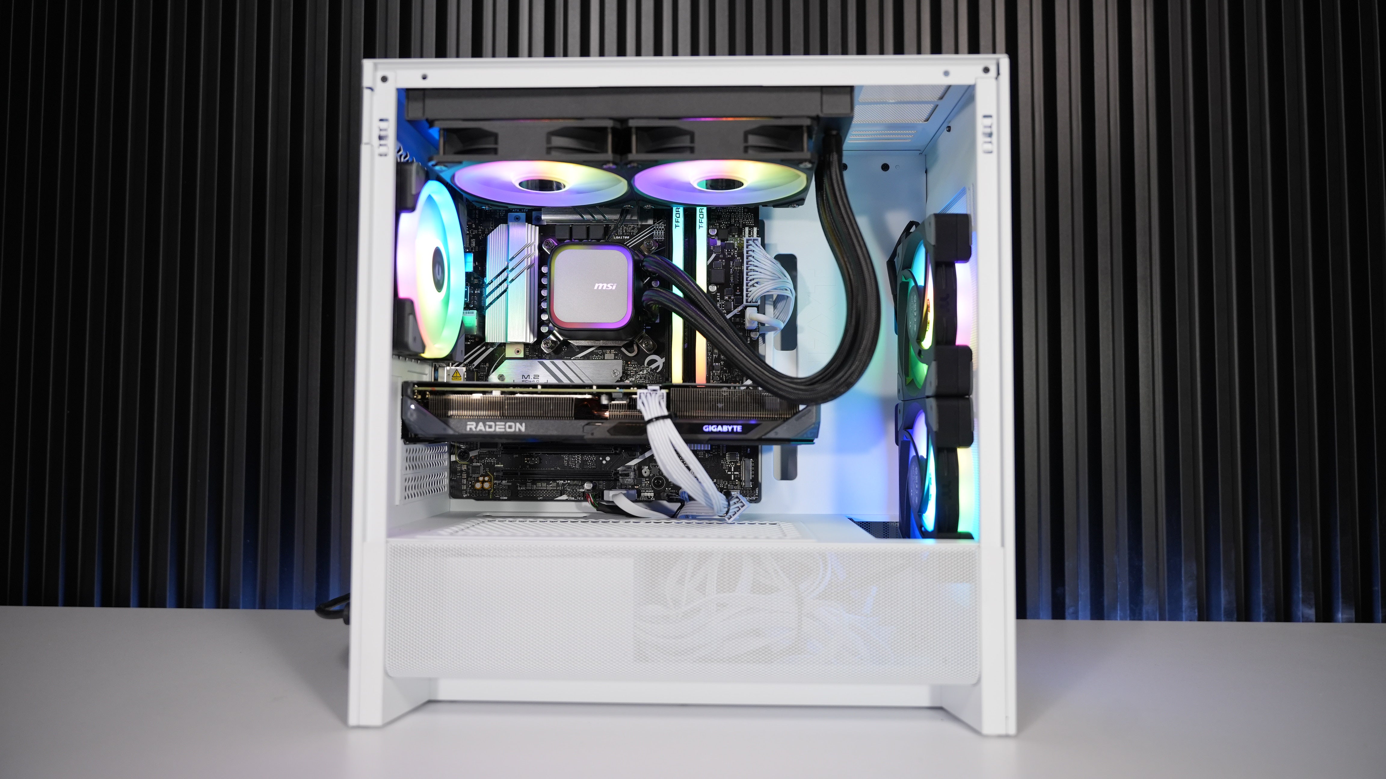 Intel i5 12600KF + RX 9060XT Gaming PC