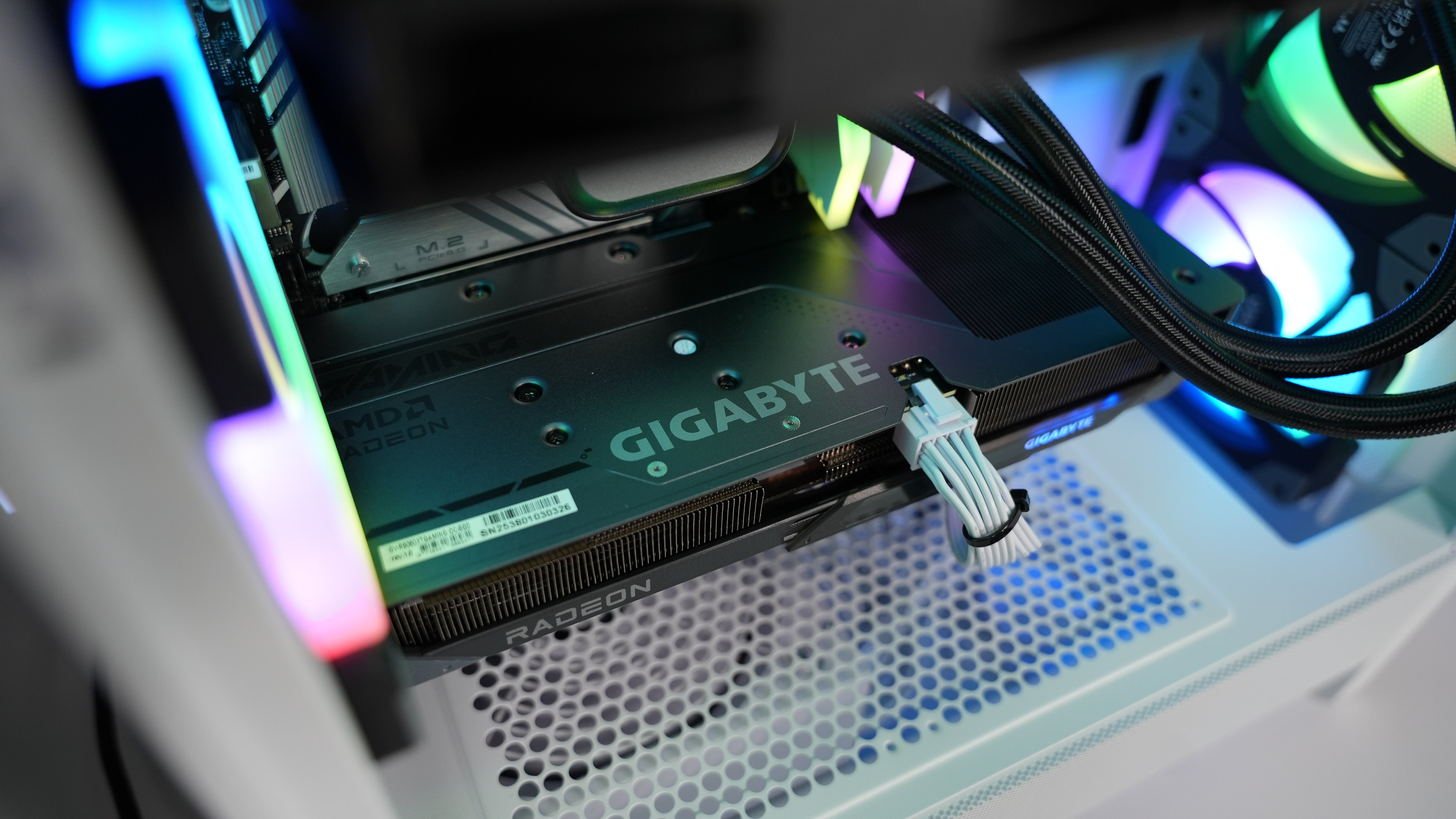 Intel i5 12600KF + RX 9060XT Gaming PC