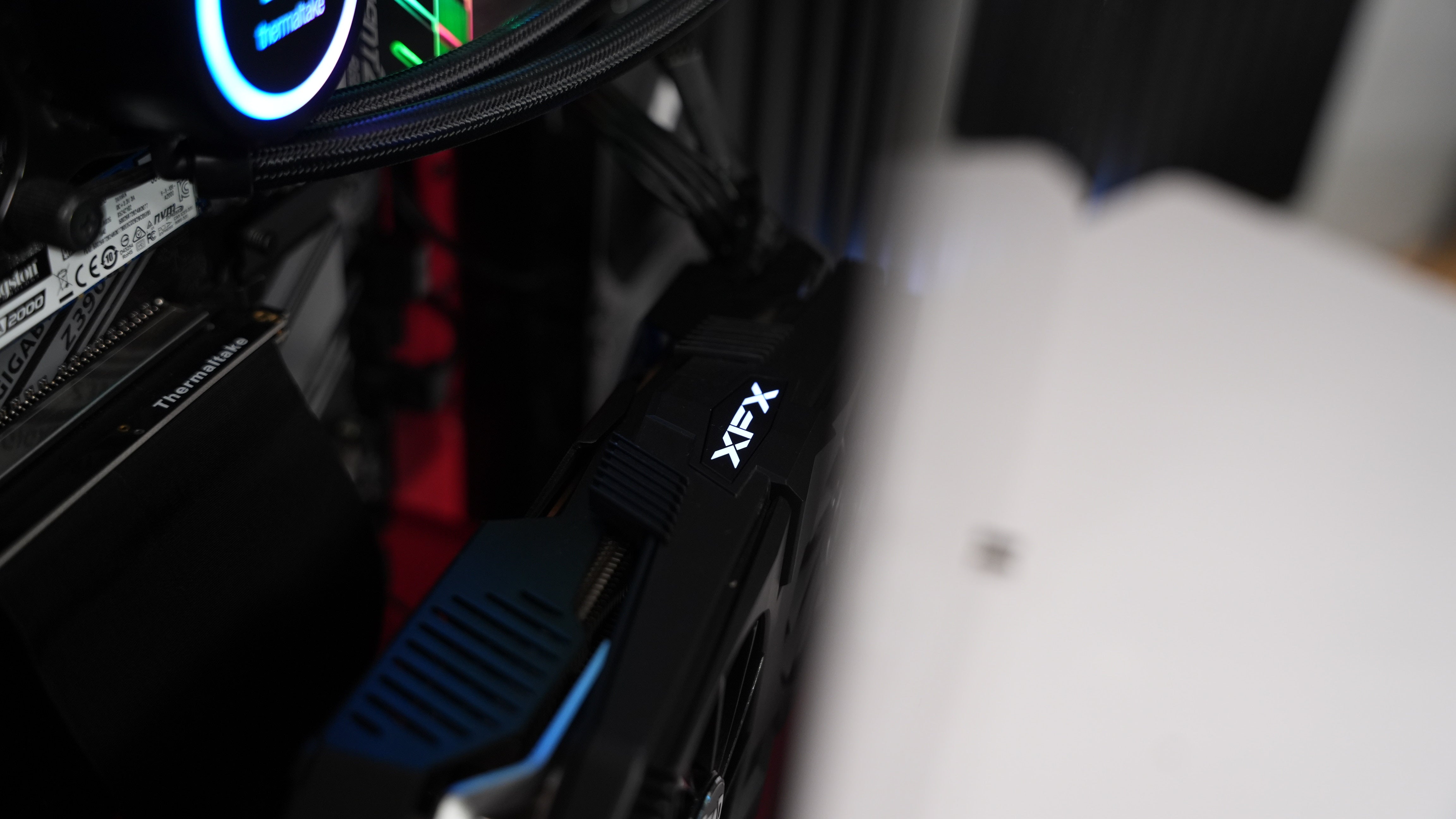 Intel i7 9700 + RX 5700XT Gaming PC