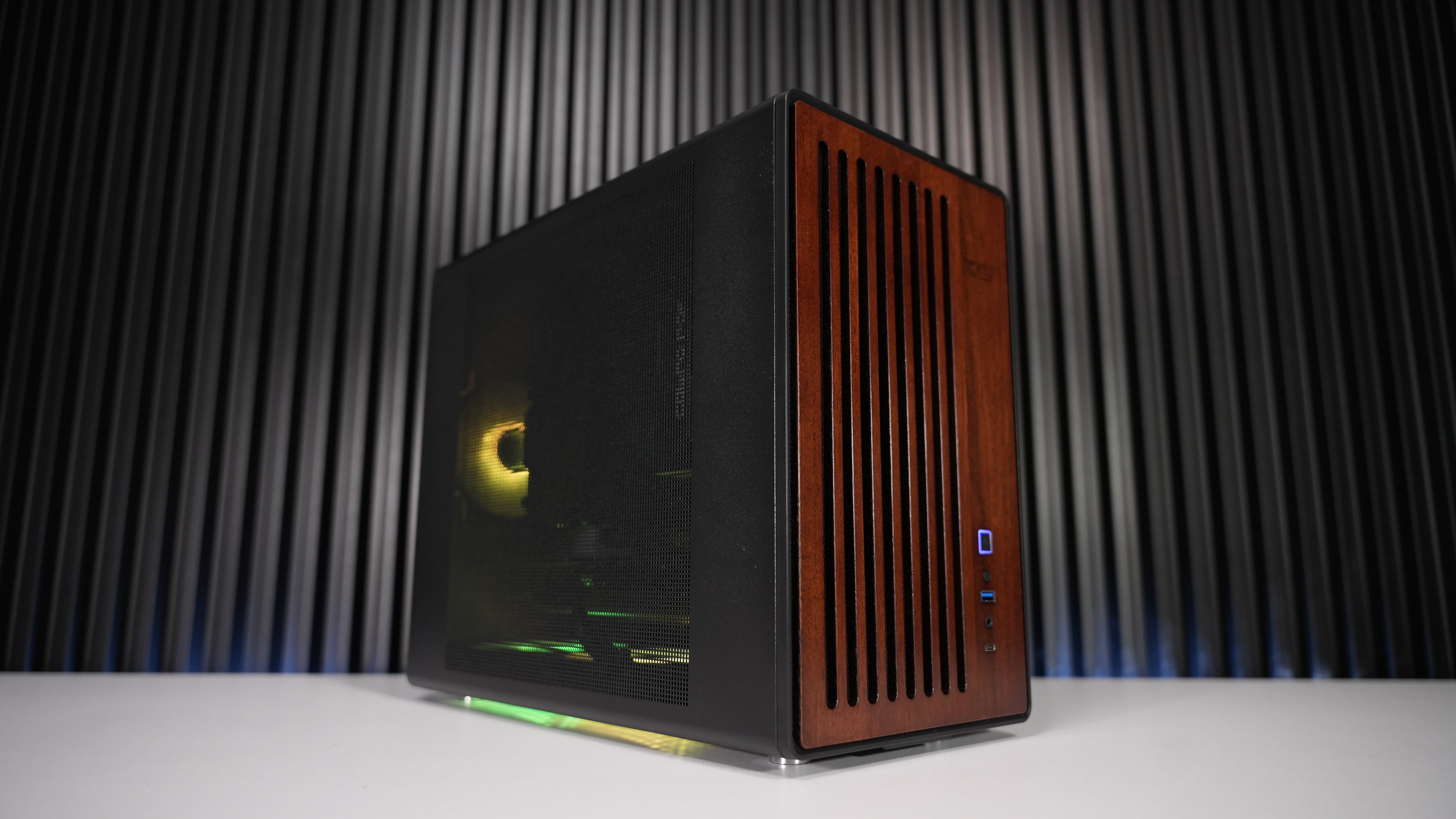 Ryzen 5 9600X + RX 9060XT Gaming PC