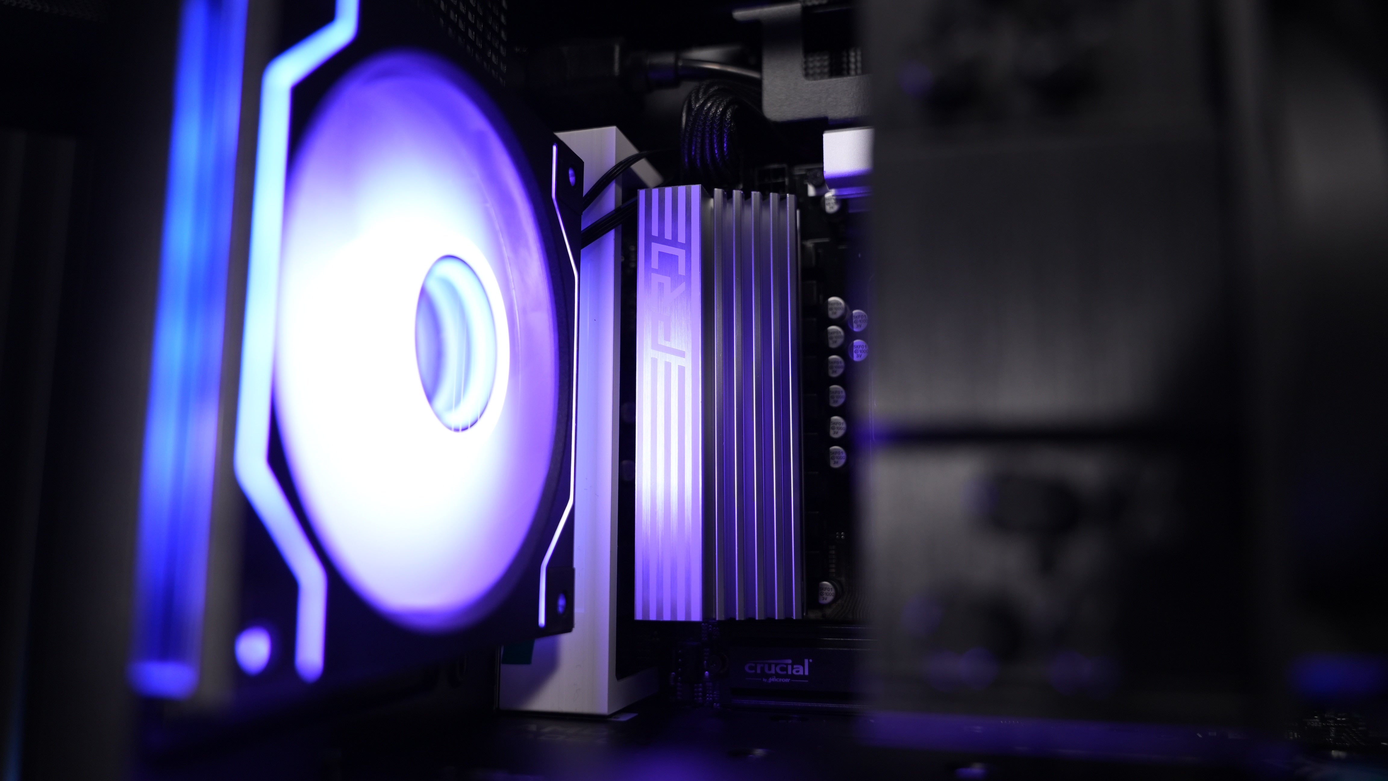 Ryzen 5 9600X + RX 9060XT Gaming PC