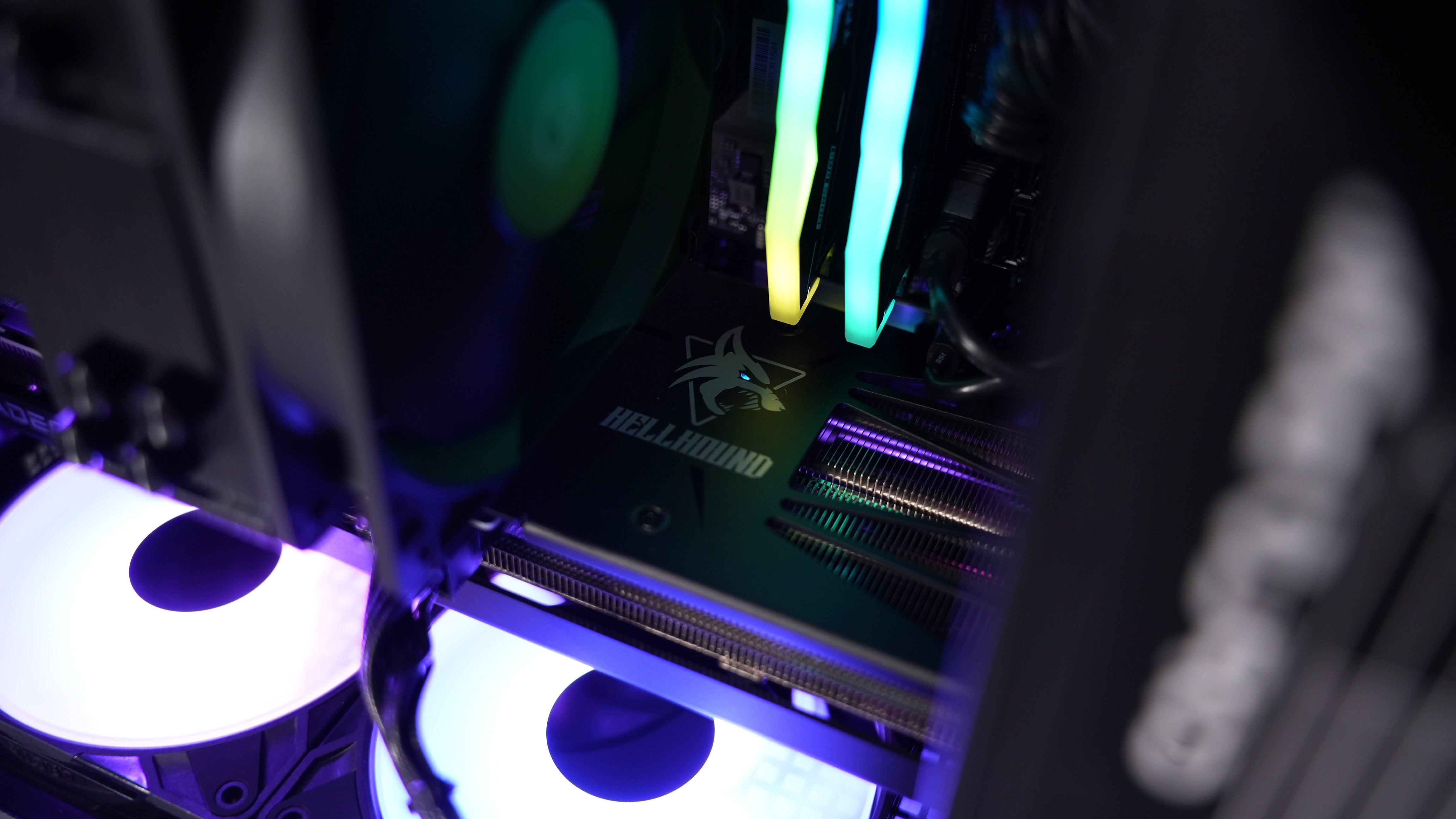 Ryzen 5 9600X + RX 9060XT Gaming PC