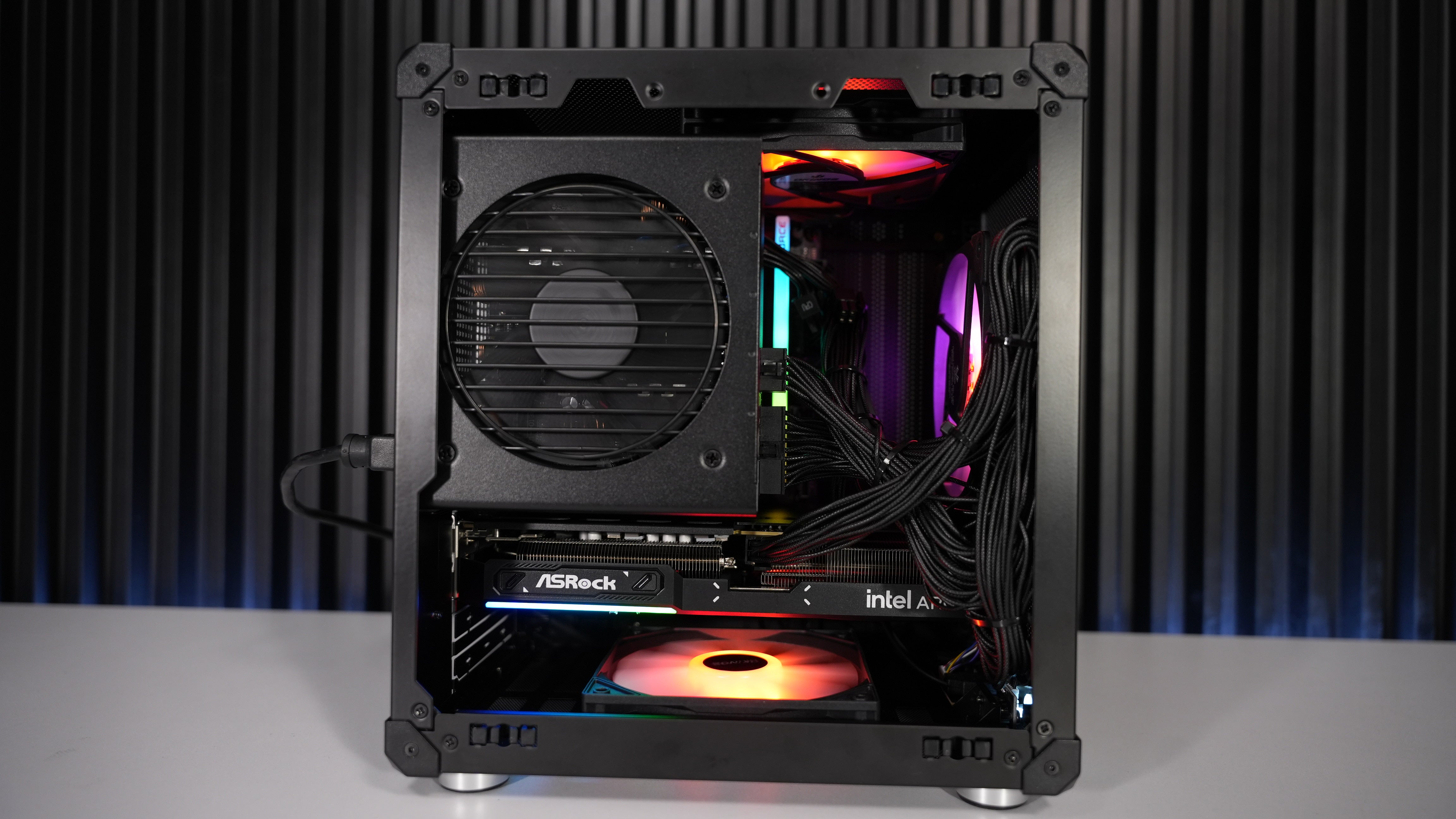 Intel Ultra 5 225F + Intel Arc B580 Gaming PC