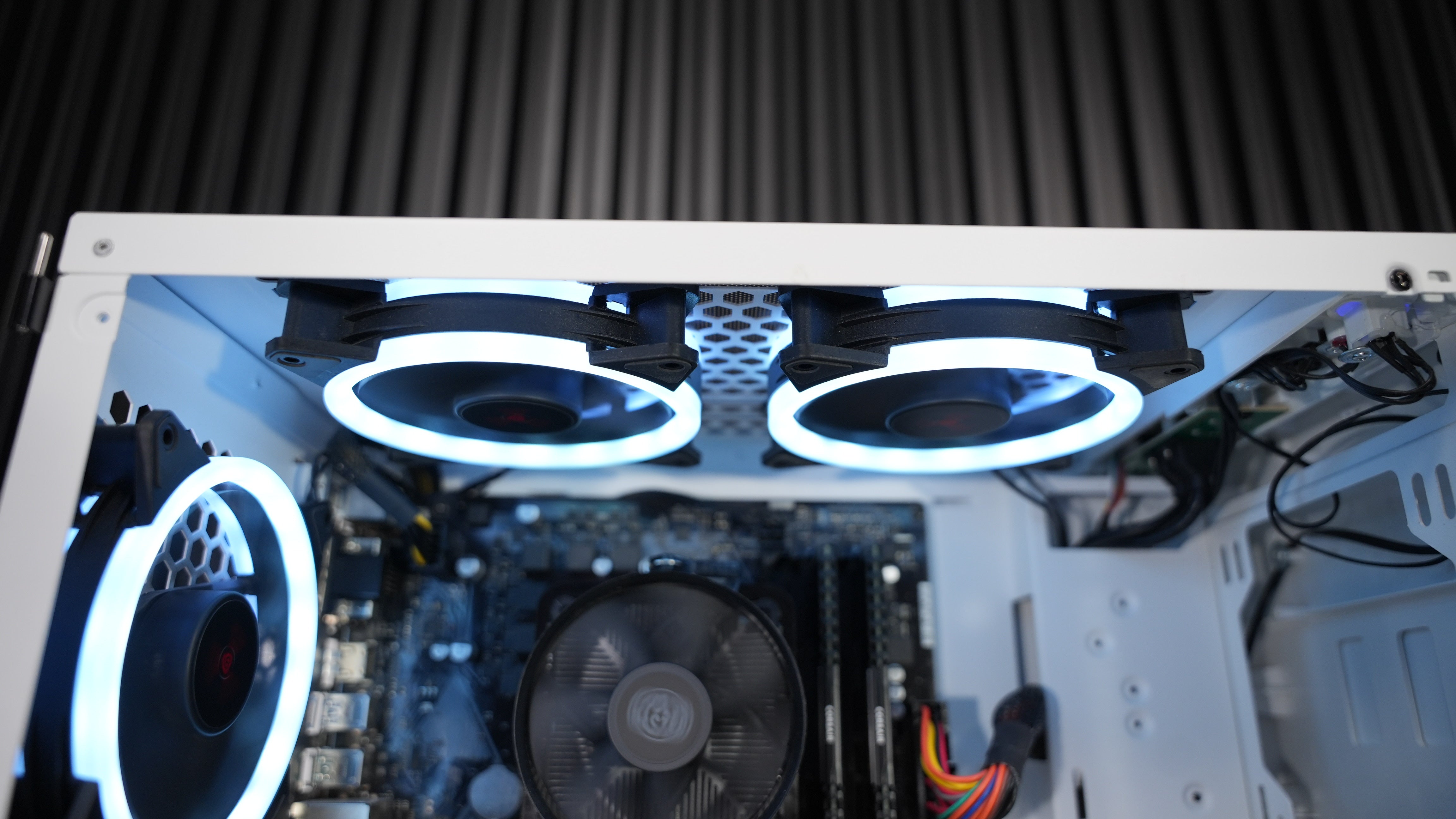Ryzen 5 3600 + GTX 1660 Super Gaming PC