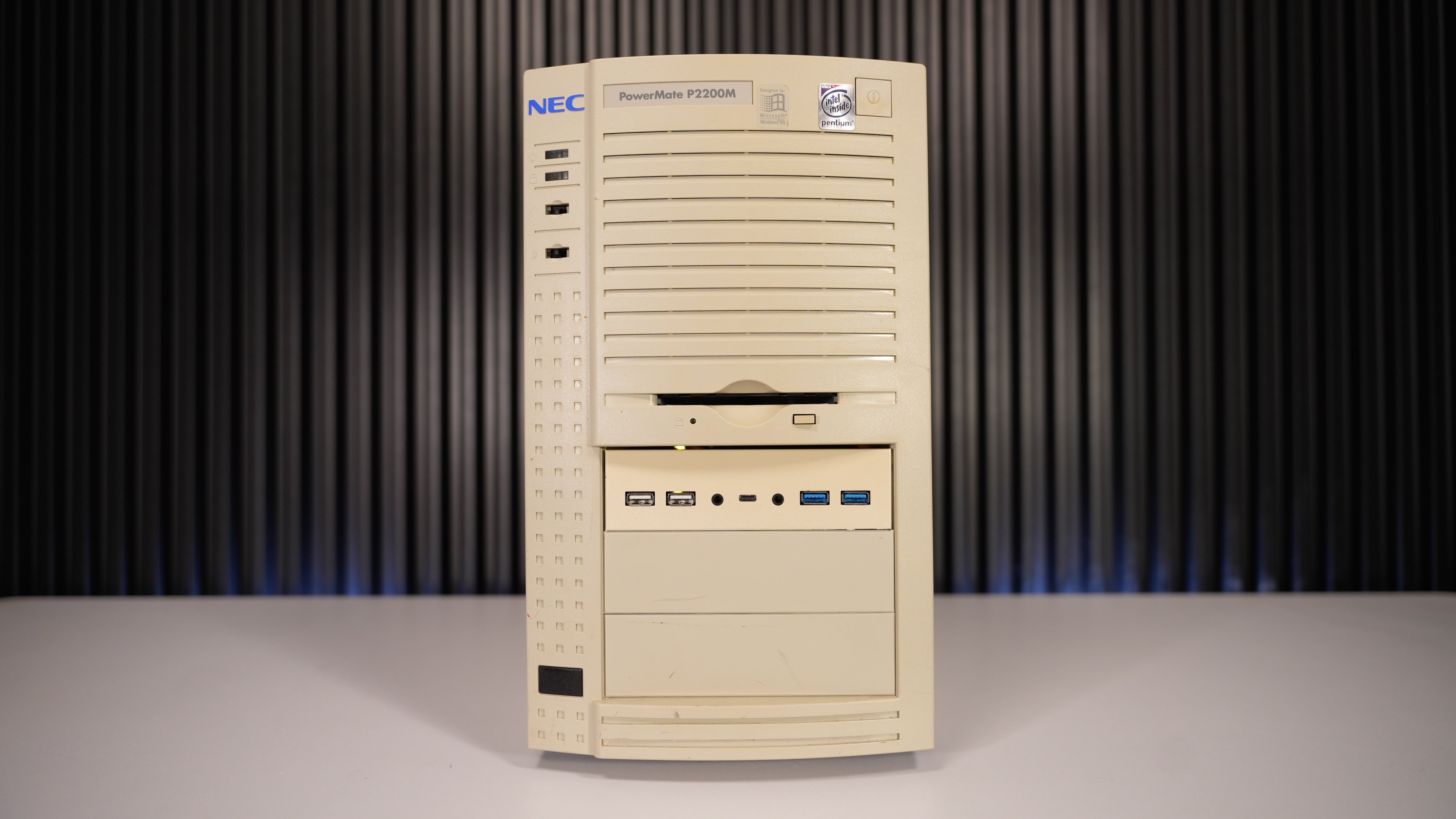 Ryzen 5 9600X + RTX 4060 Sleeper Gaming PC