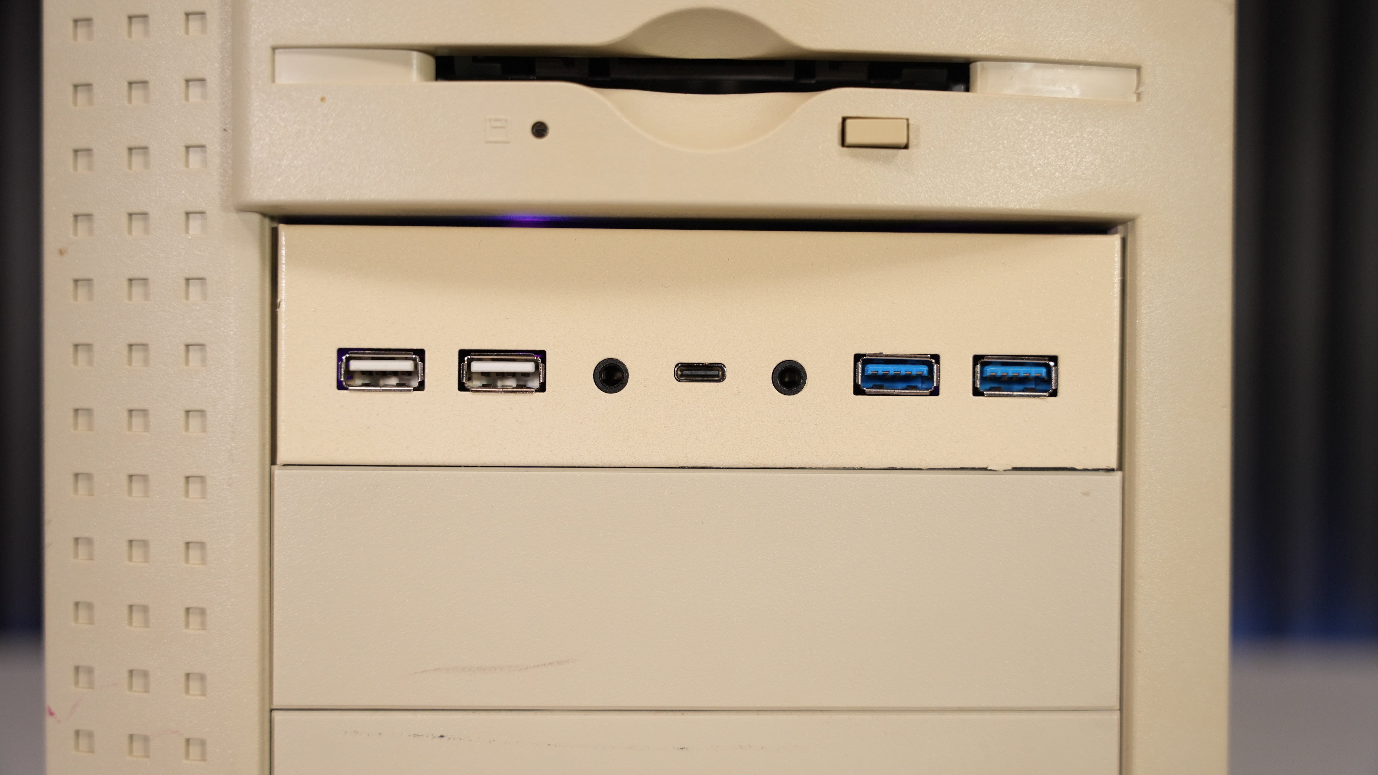 Ryzen 5 9600X + RTX 4060 Sleeper Gaming PC