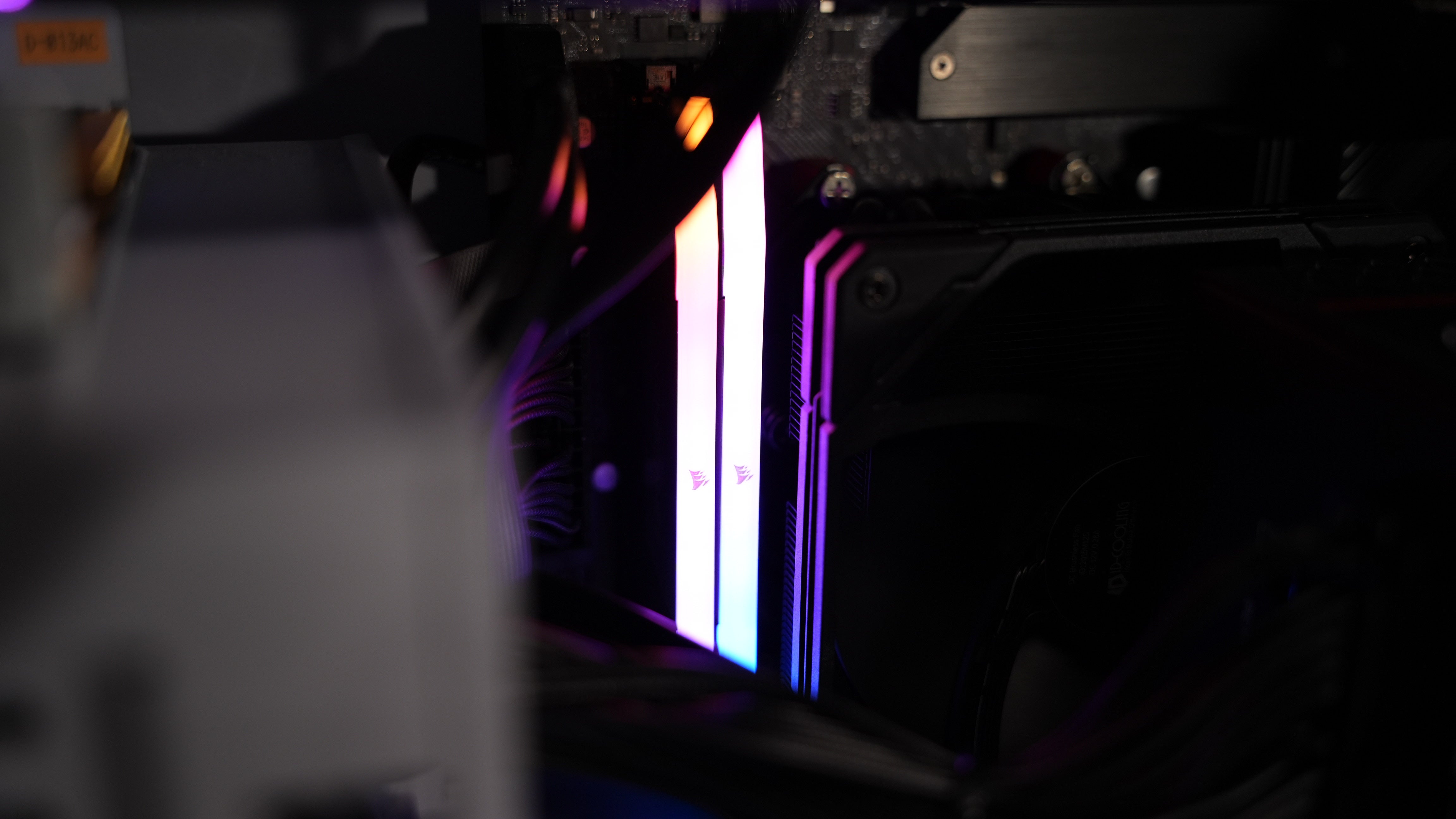 Ryzen 5 9600X + RTX 4060 Sleeper Gaming PC