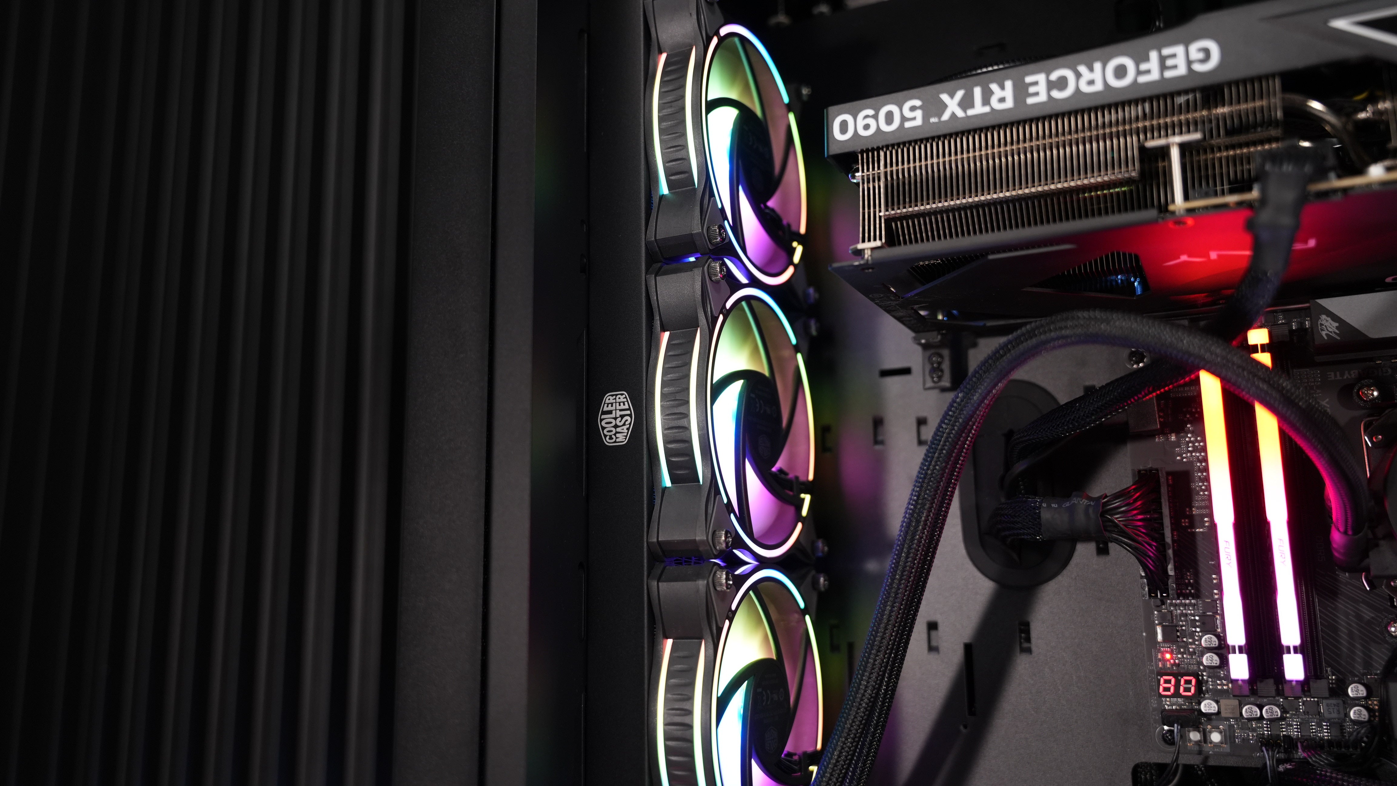 Ryzen 7 9800X3D + RTX 5090 Gaming/Streaming PC