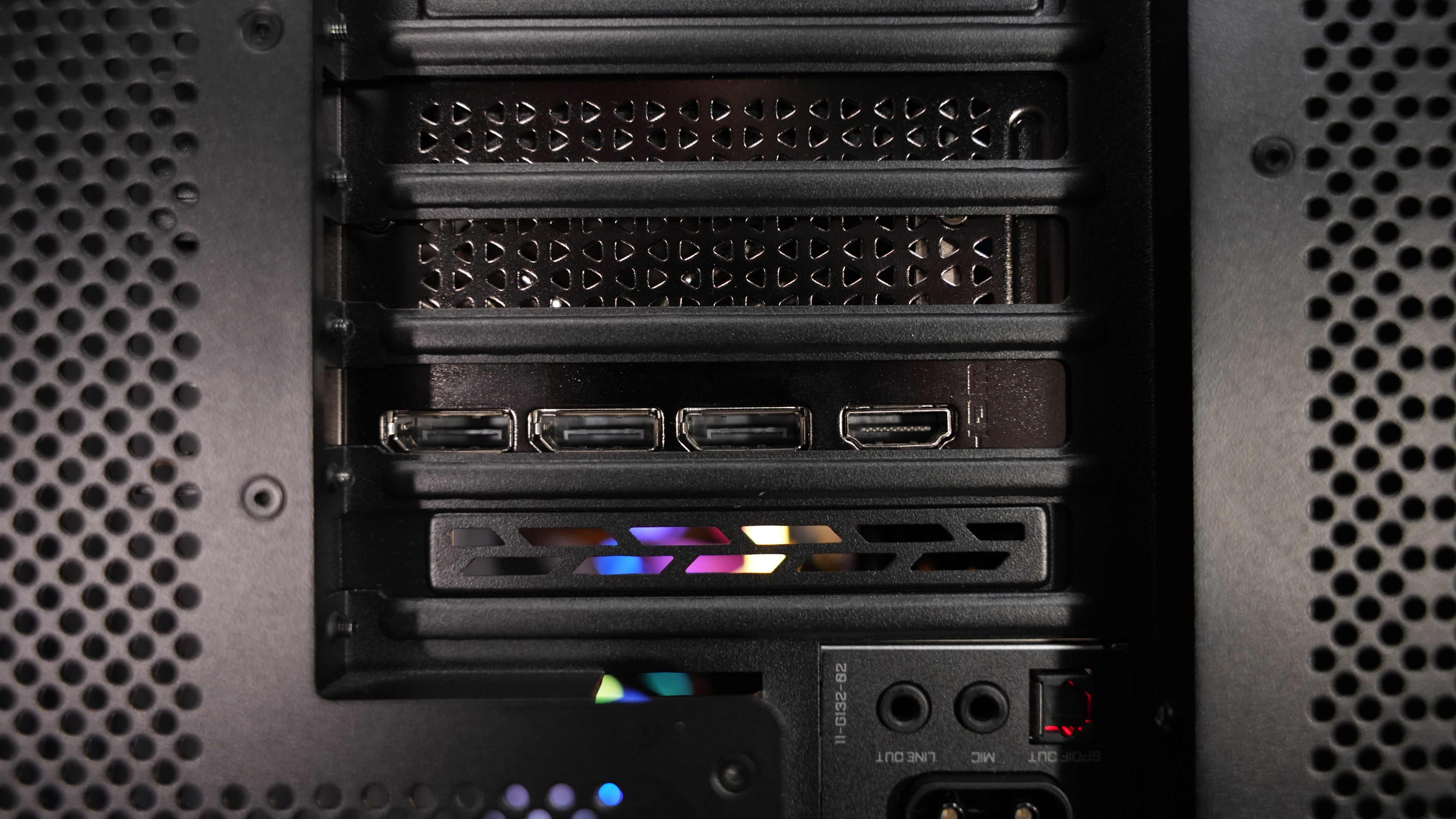 Ryzen 7 9800X3D + RTX 5090 Gaming/Streaming PC