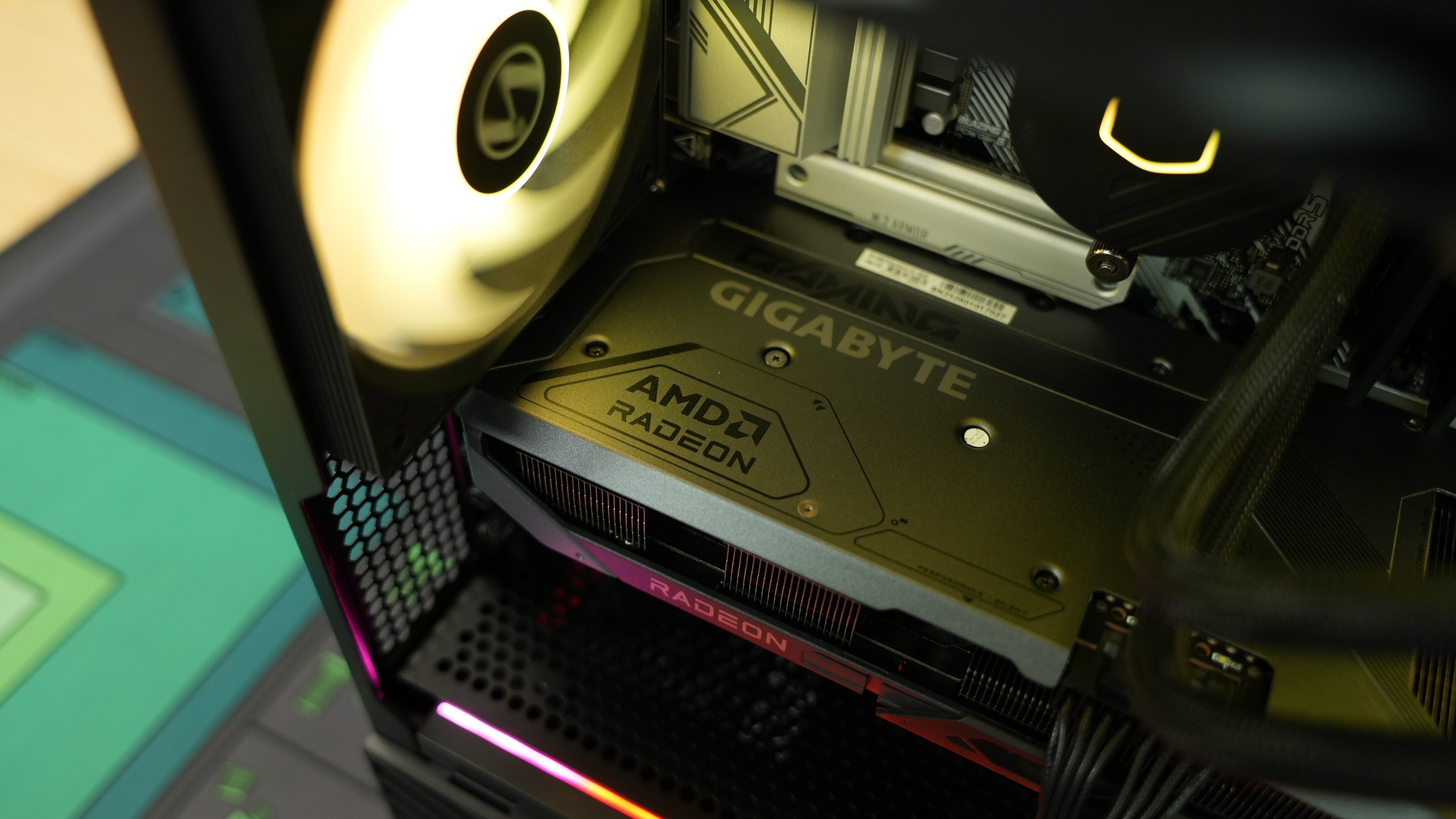 Professional Streamer PC - Ryzen 5 9600X + RX 9070