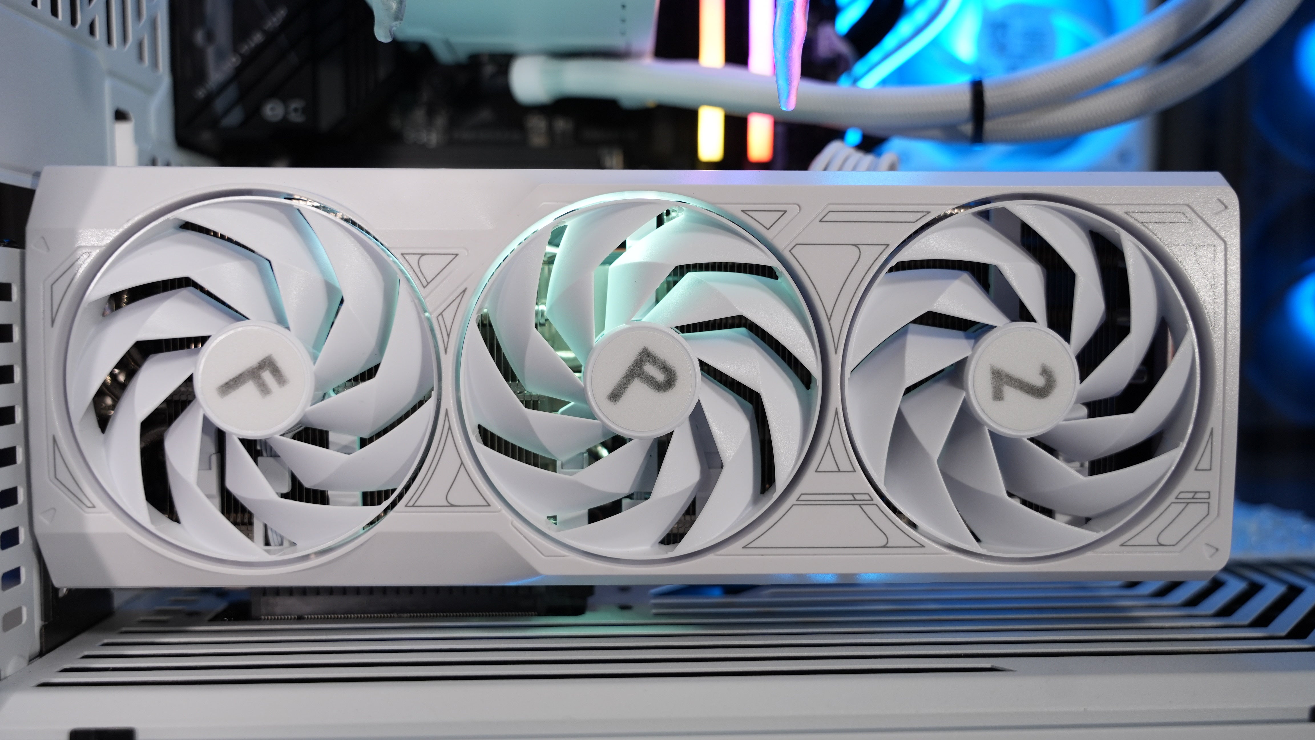 Intel i9 13900K + RX 7700XT Gaming PC