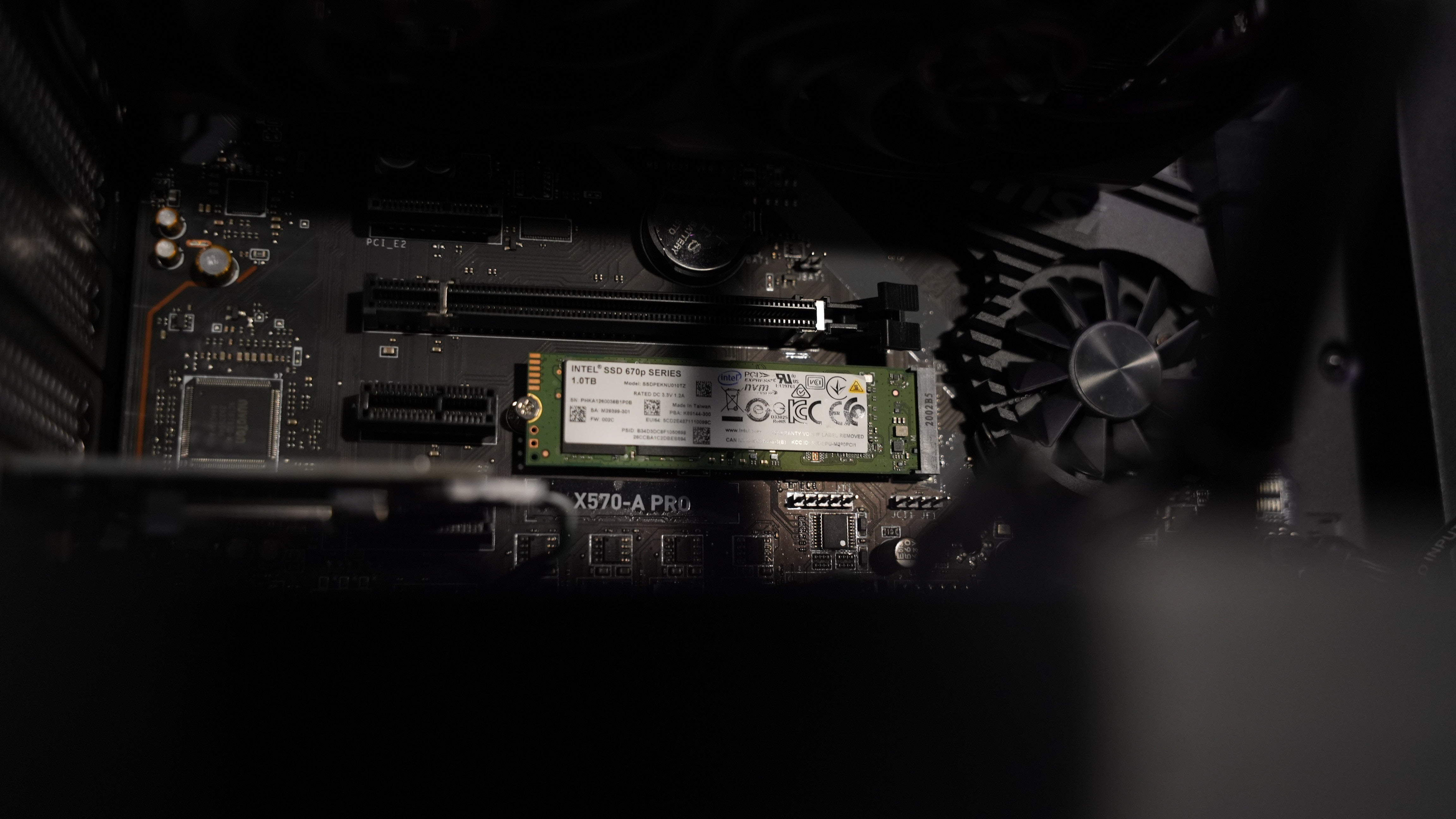 Ryzen 5 5600X + RX 6600 Gaming PC
