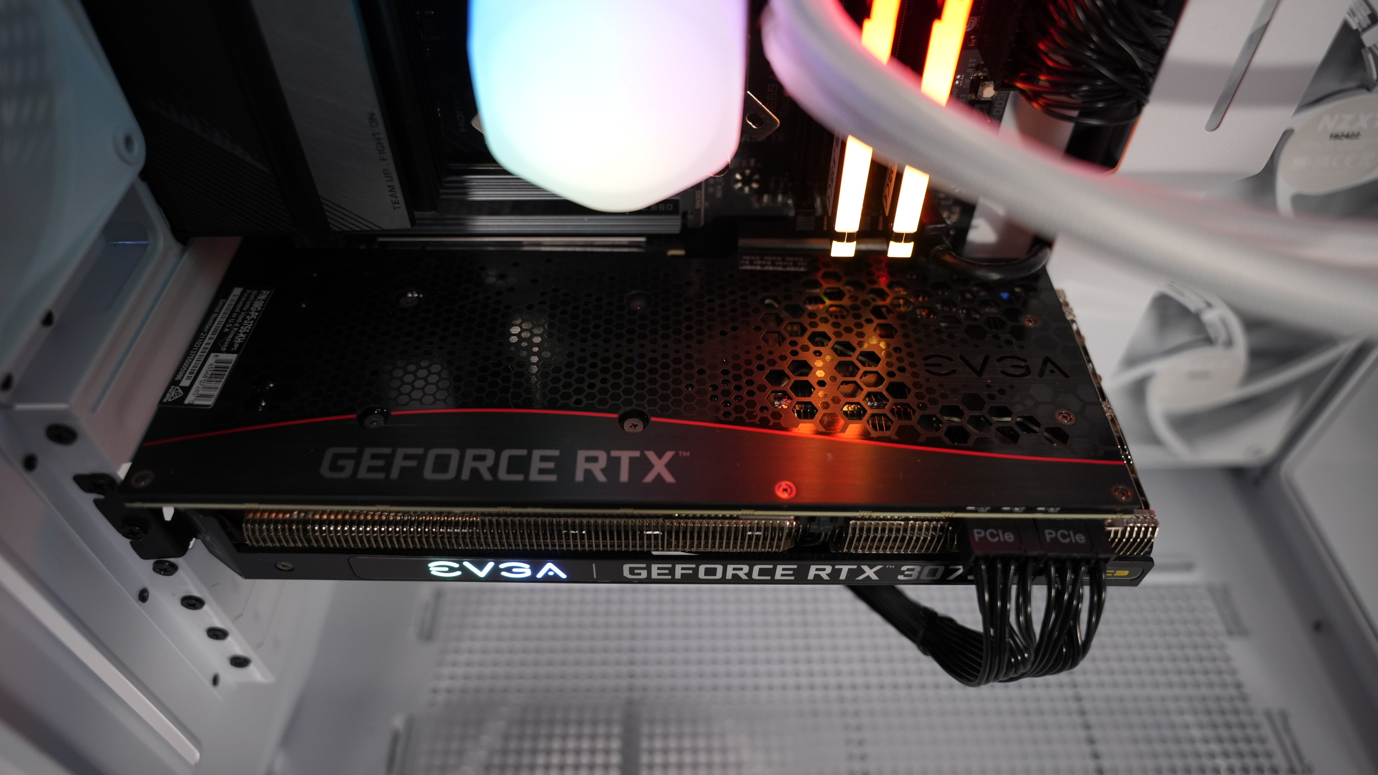 Ryzen 7 9700X + RTX 3070 Gaming PC