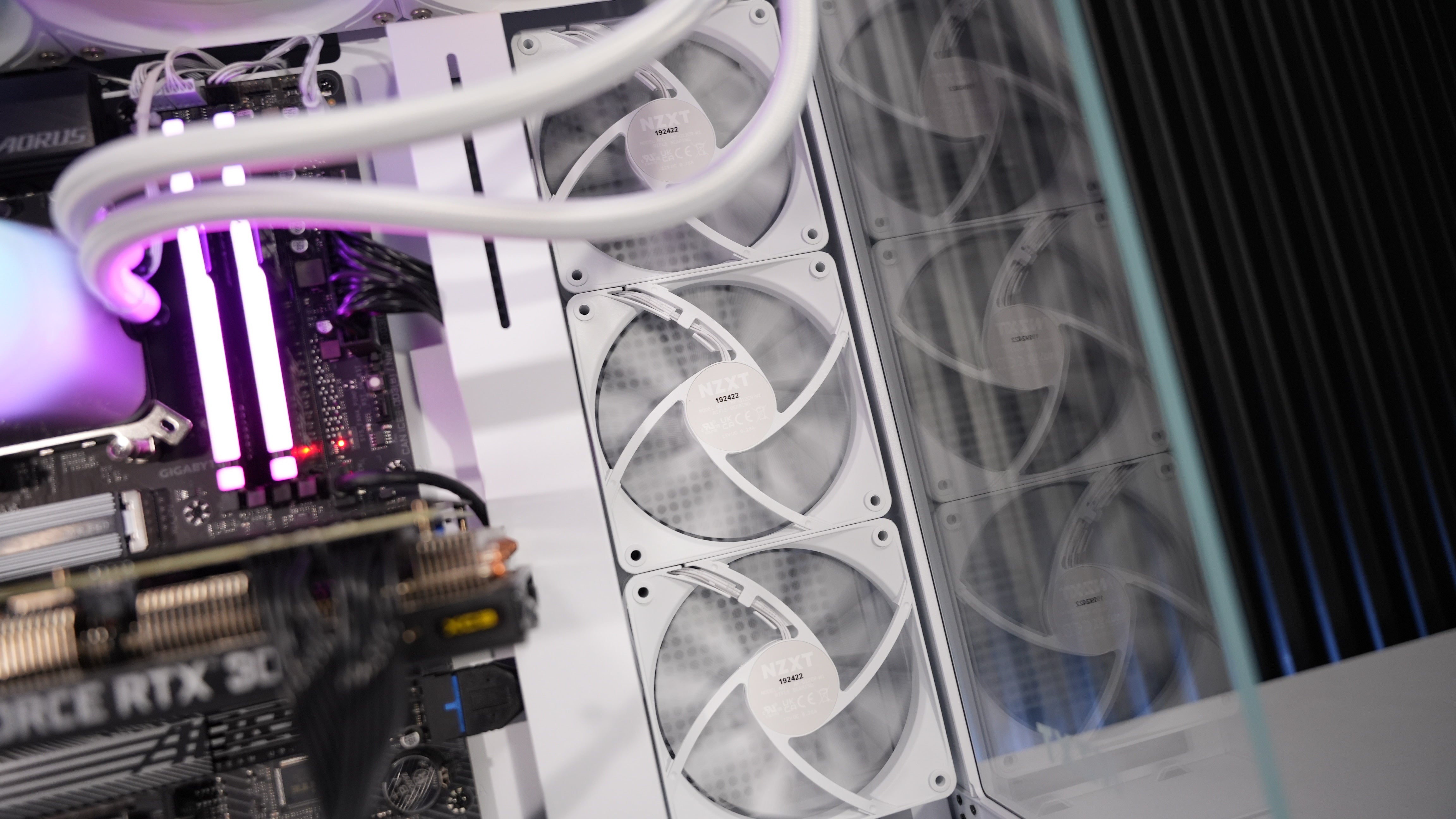 Ryzen 7 9700X + RTX 3070 Gaming PC