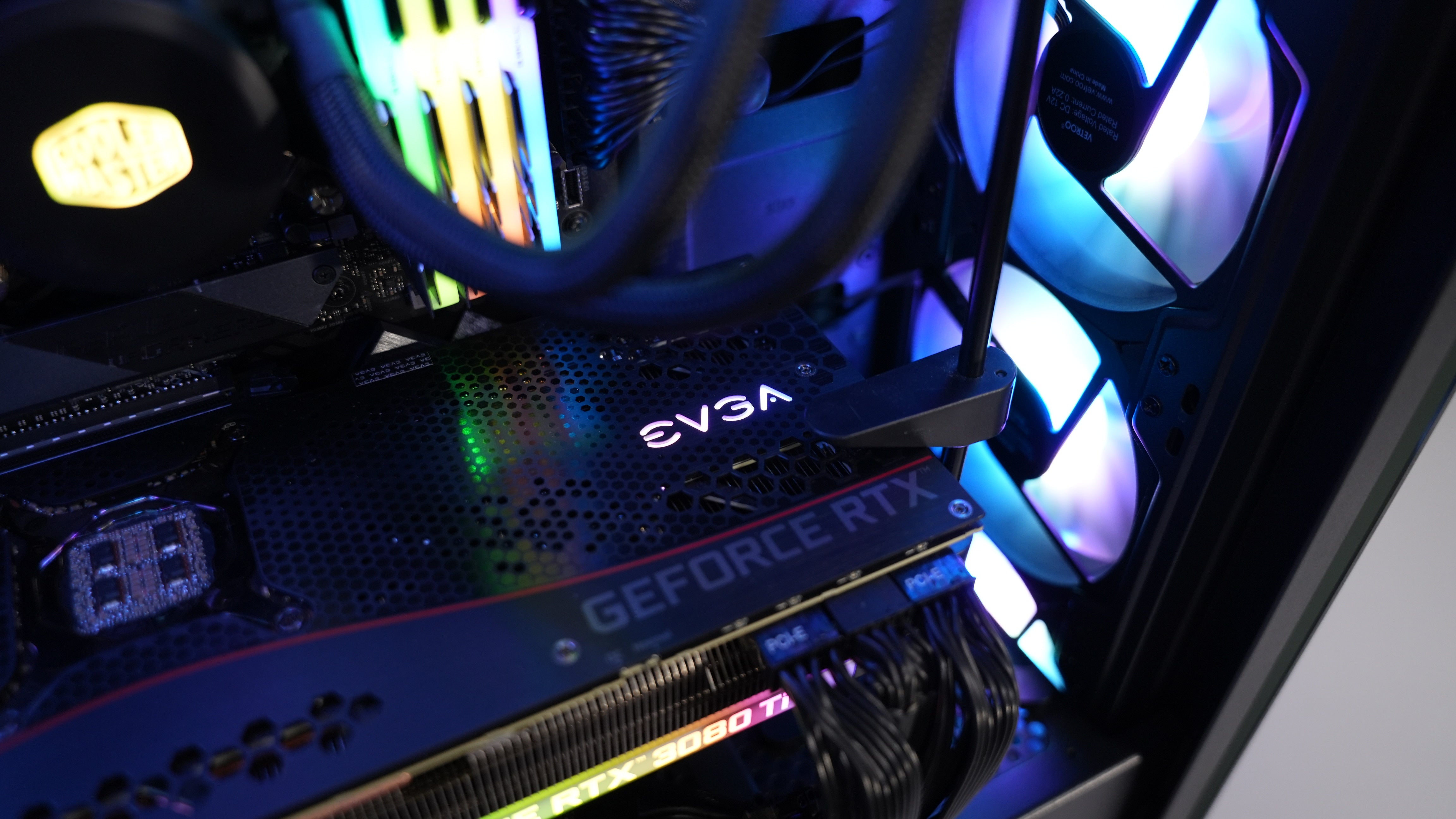 Intel i9 9900K + RTX 3080 Ti Gaming PC