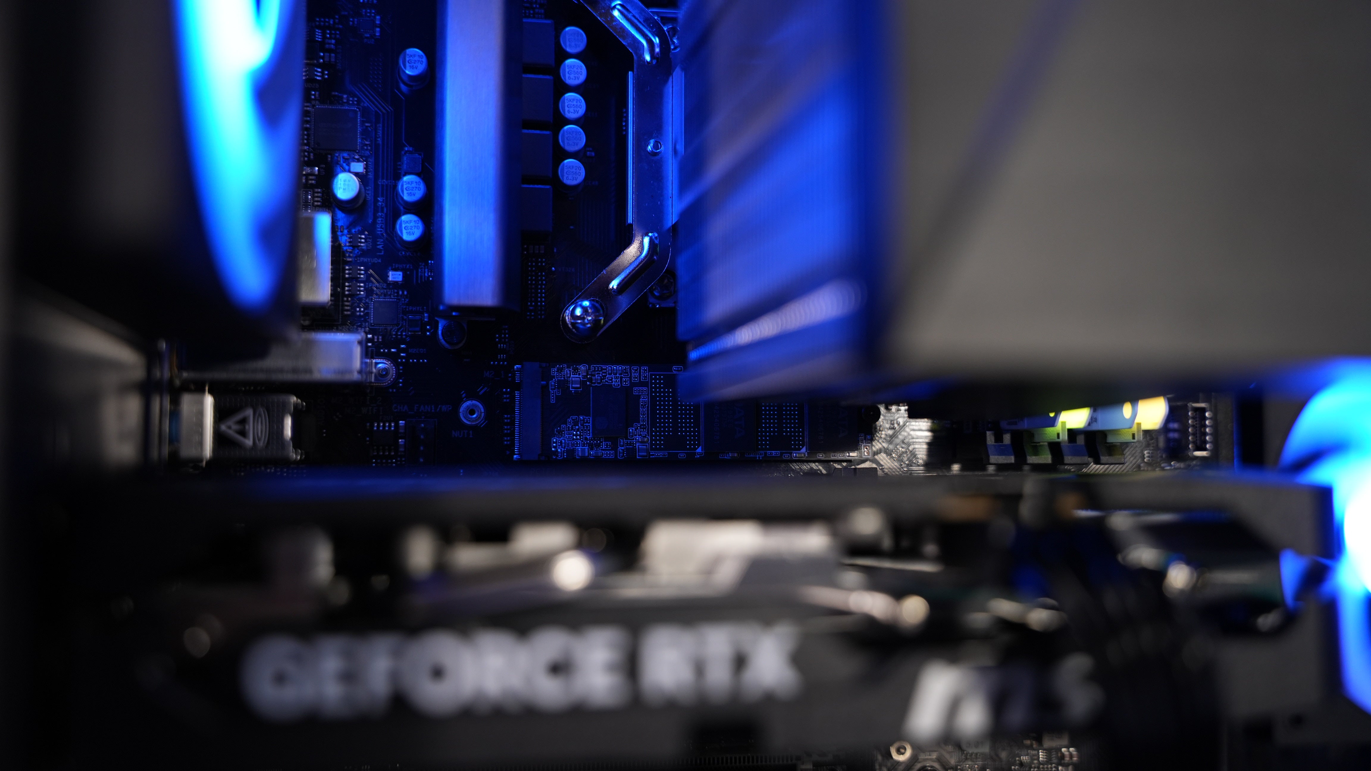 Intel i5 14400F + RTX 5060 Gaming PC