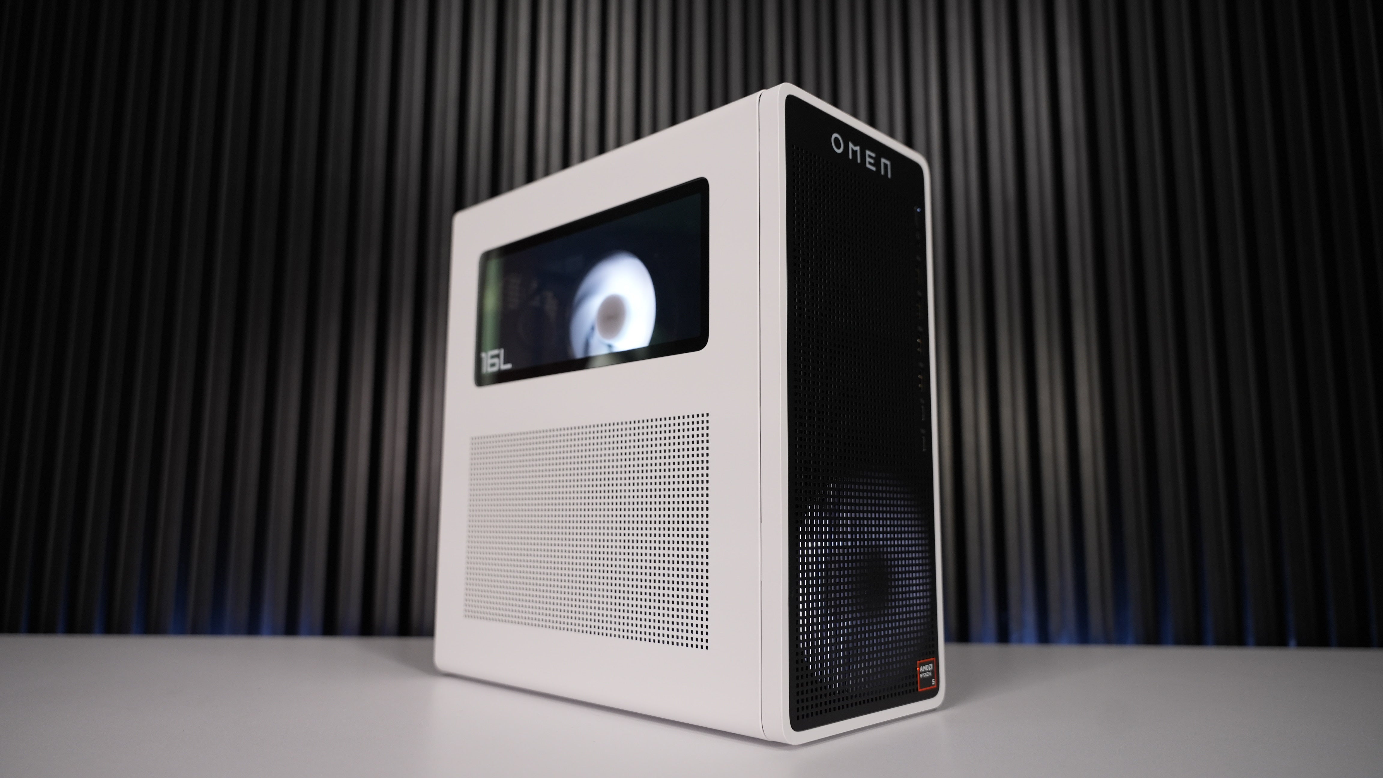 Ryzen 5 8400F + RX 7600 Gaming PC