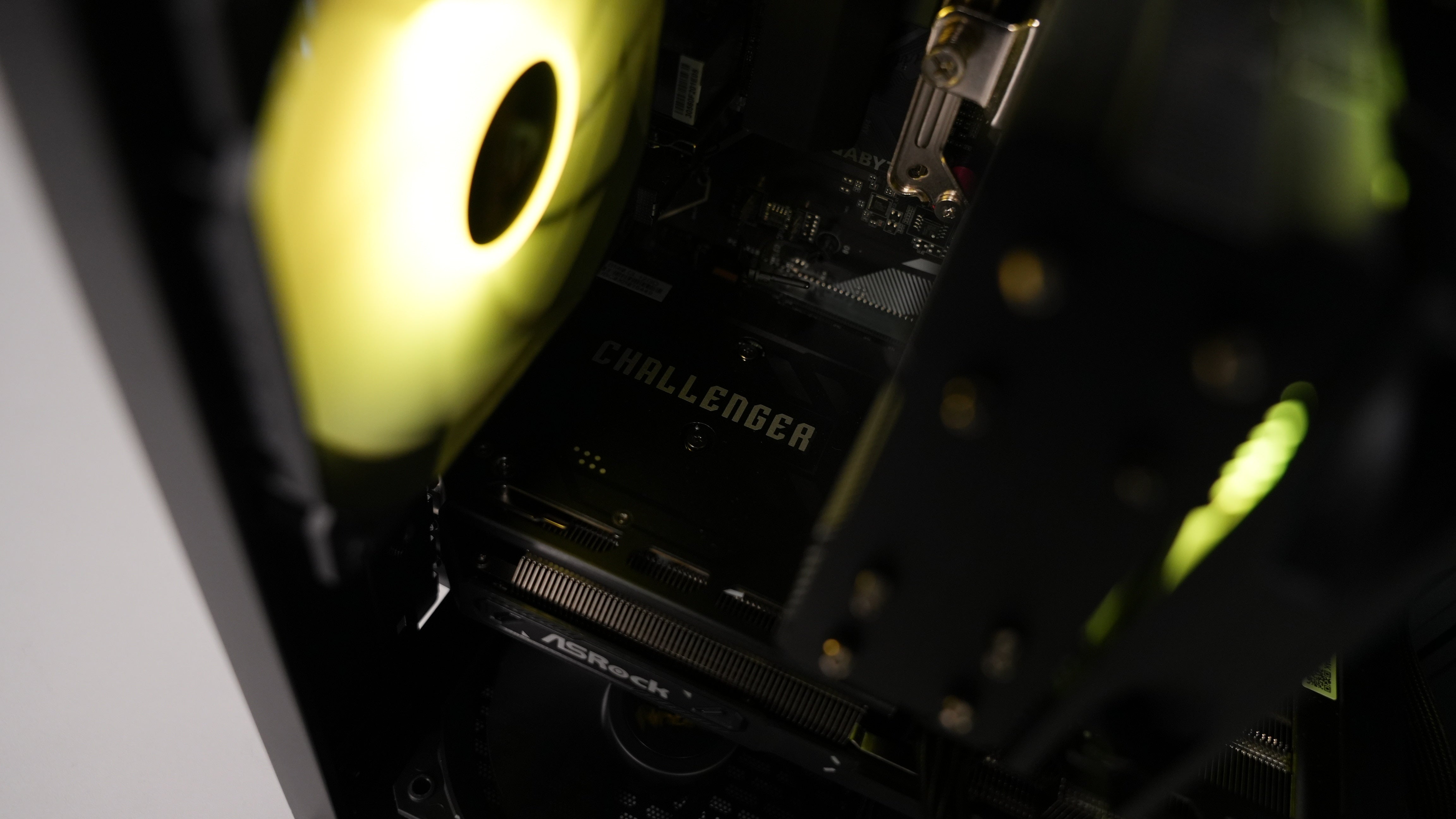 Ryzen 5 5600 + Intel Arc B580 Gaming PC