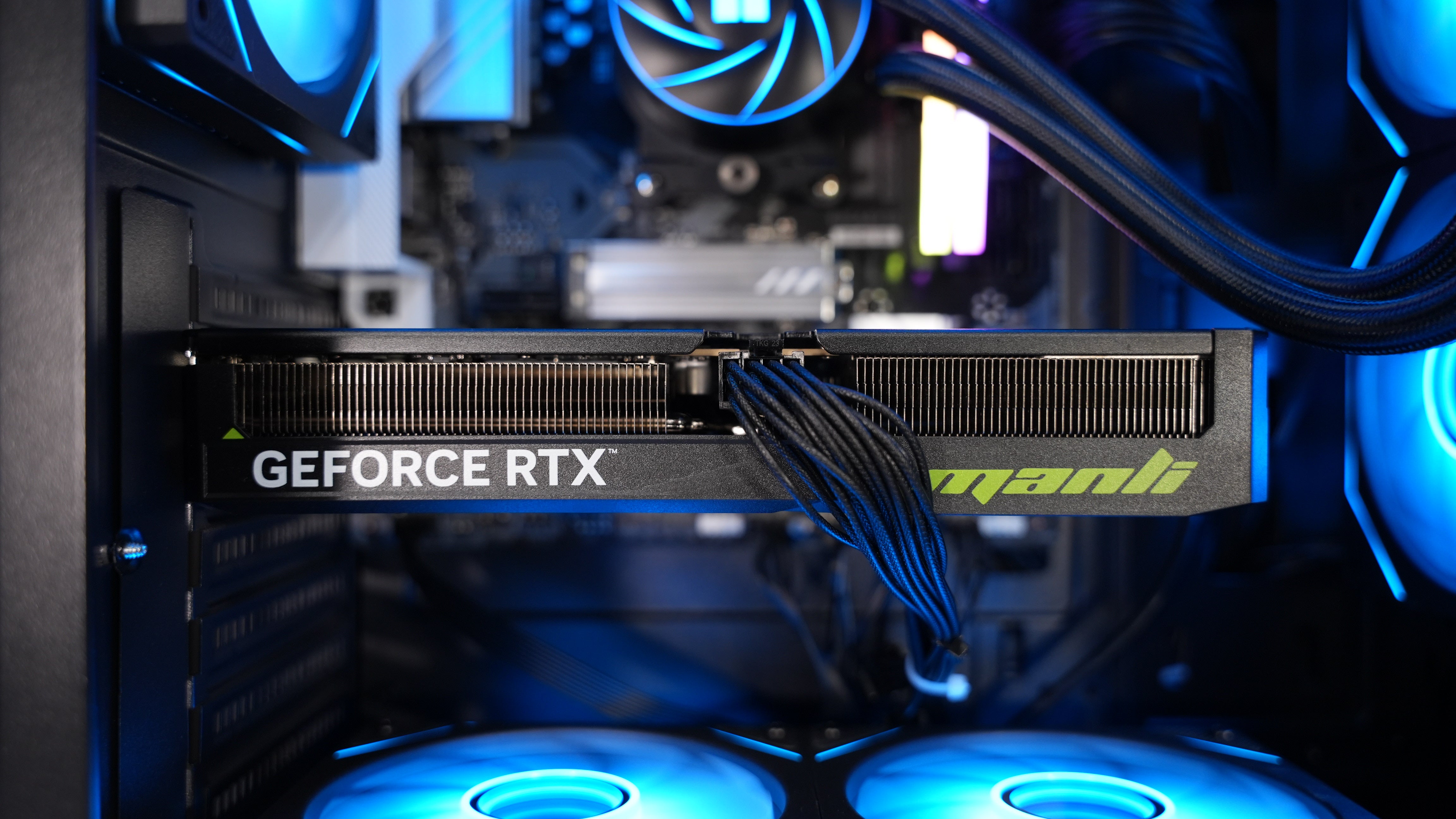 Ryzen 5 9600X + RTX 5060Ti Gaming PC