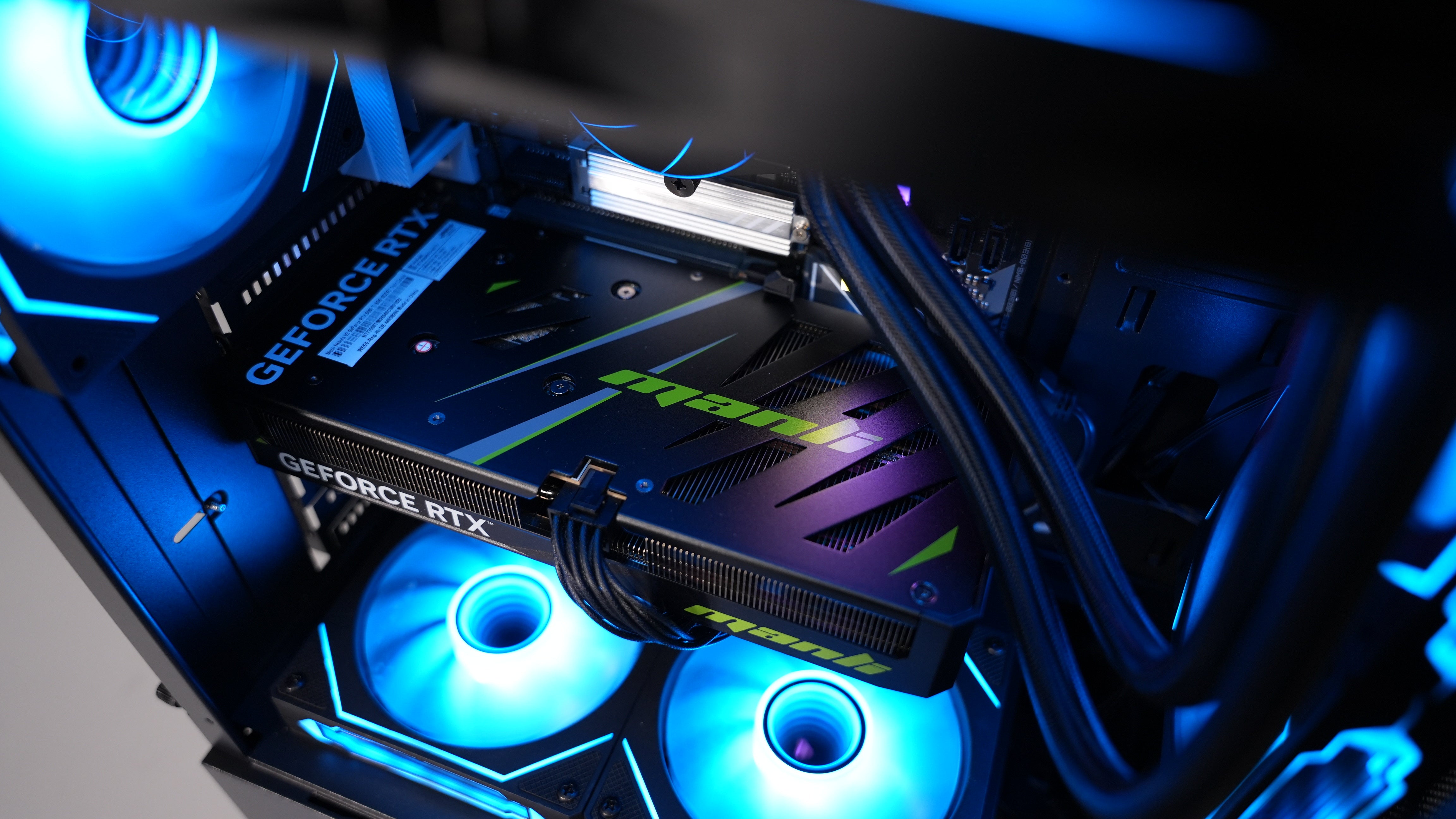 Ryzen 5 9600X + RTX 5060Ti Gaming PC