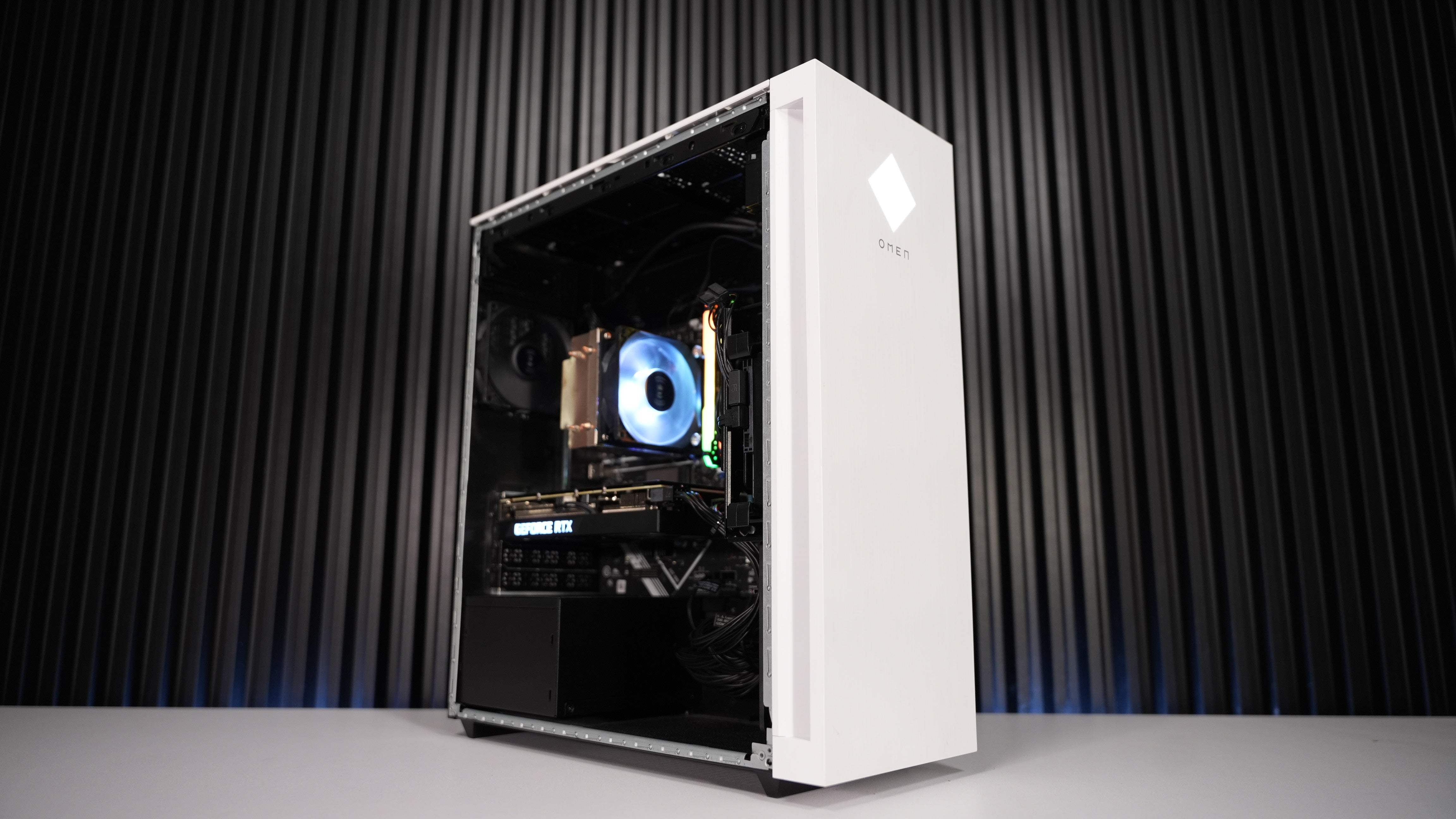 Ryzen 7 5700G + RTX 3060 Ti Gaming PC