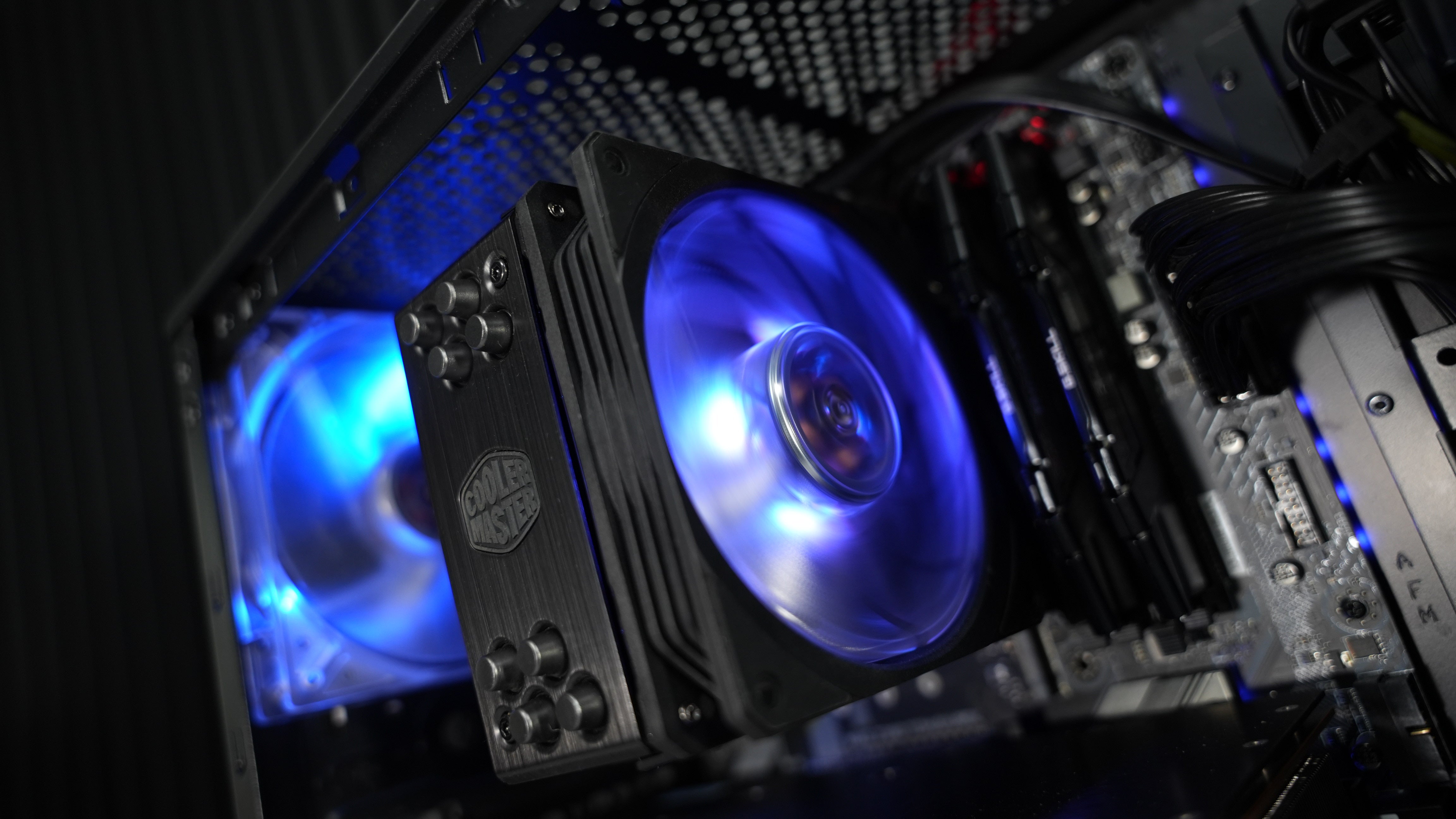 Intel i7 8700K + RX 5600XT Gaming PC