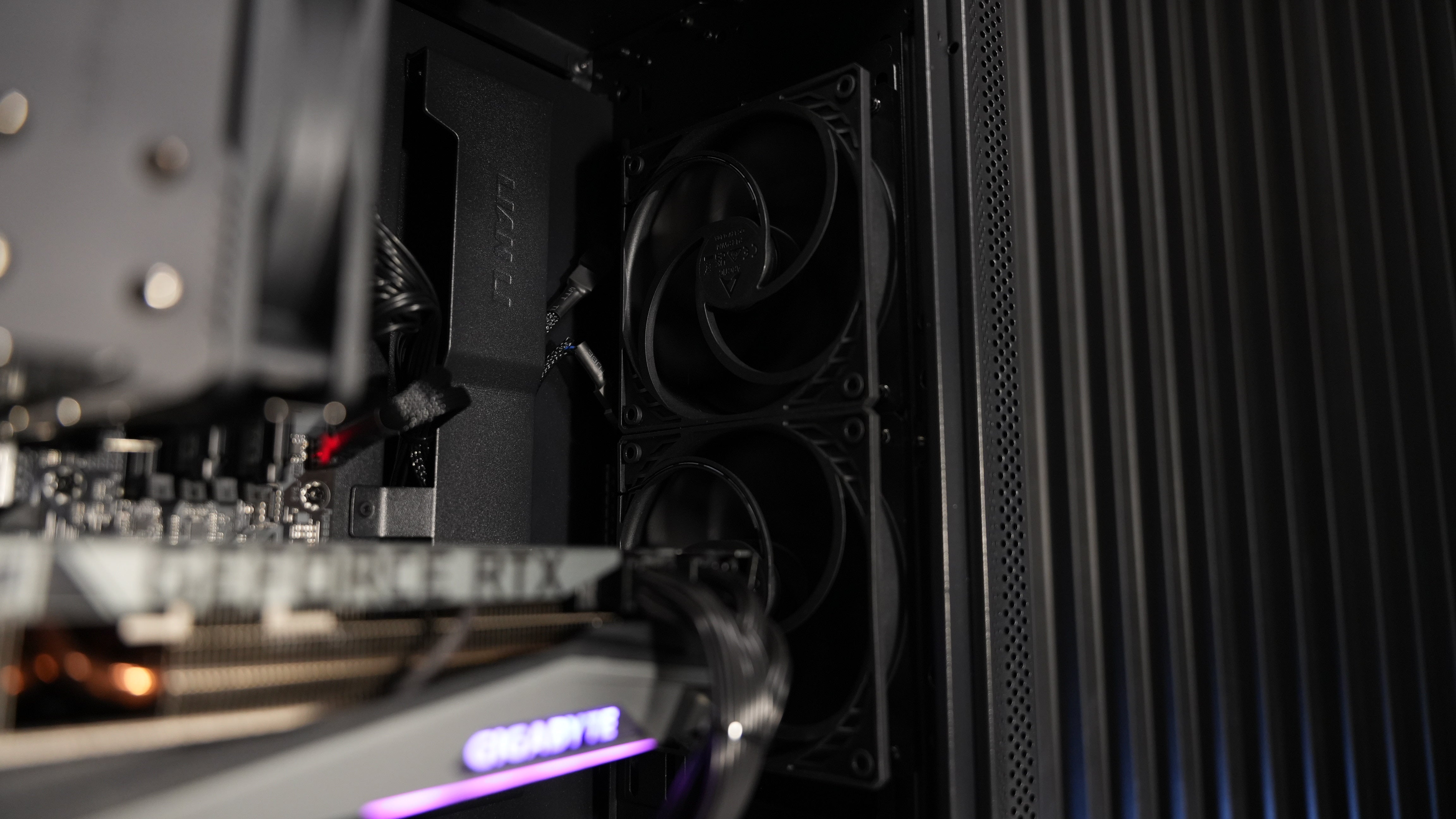 Ryzen 7 7700X + RTX 3080 Ti Gaming PC