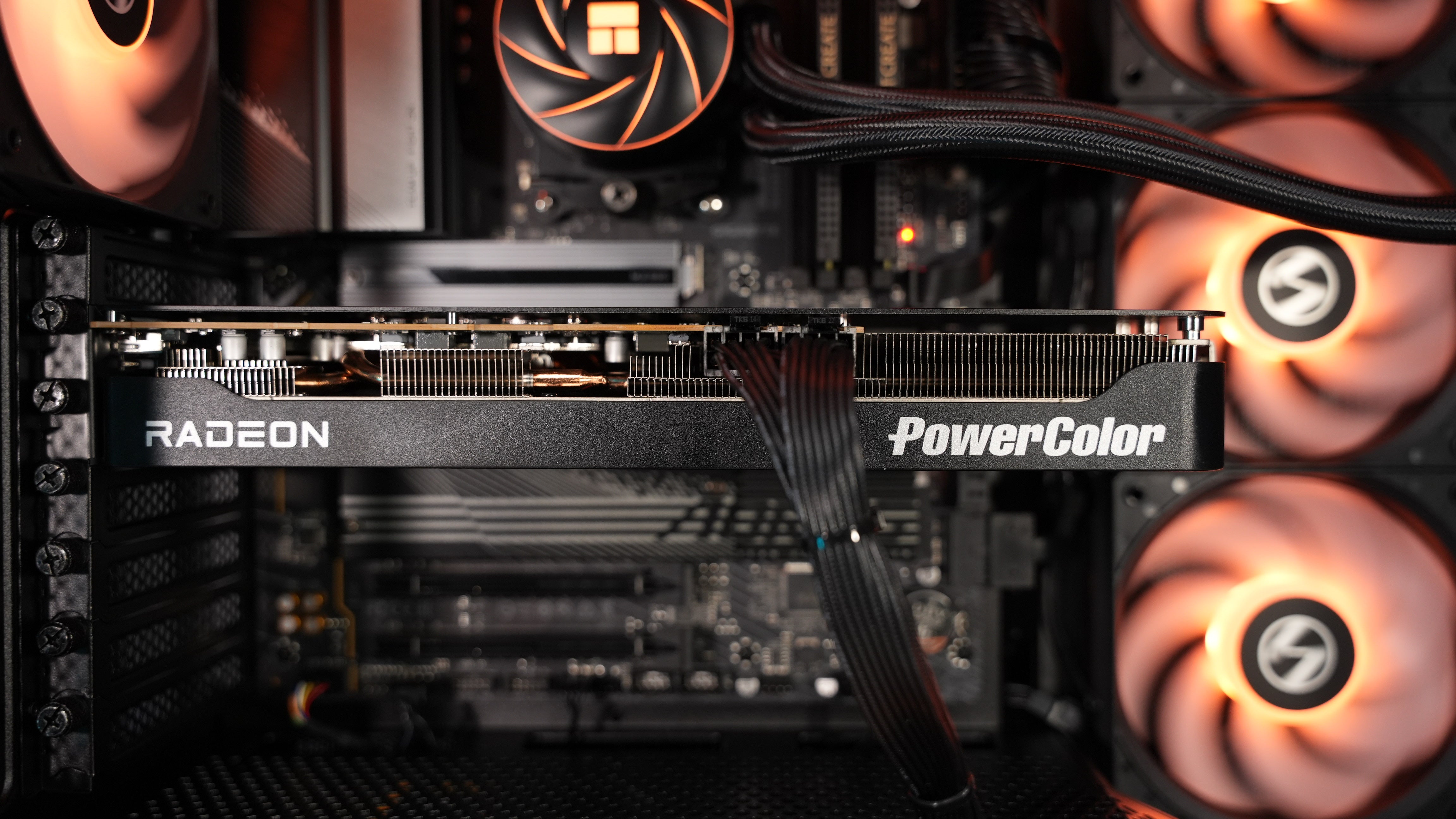 Ryzen 7 7800X3D + RX 9070 Gaming/Streaming PC