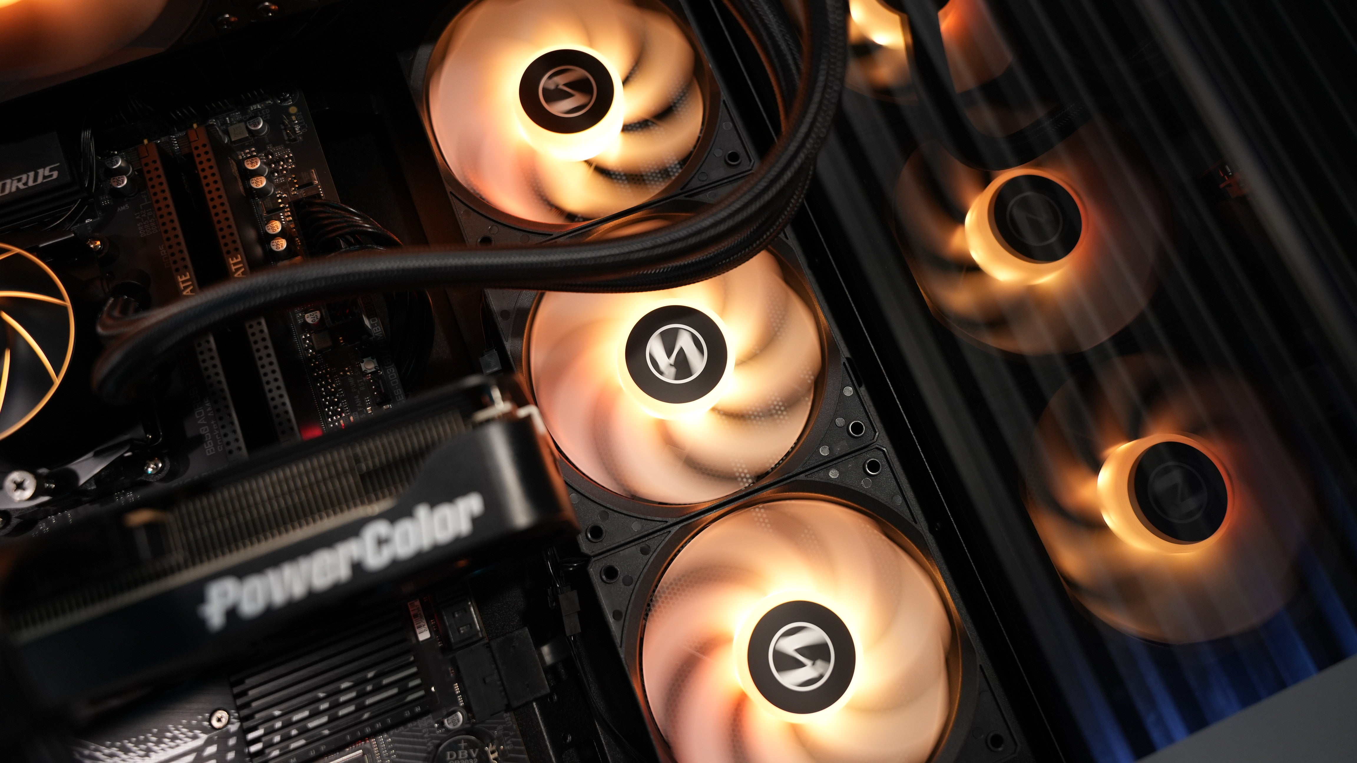 Ryzen 7 7800X3D + RX 9070 Gaming/Streaming PC
