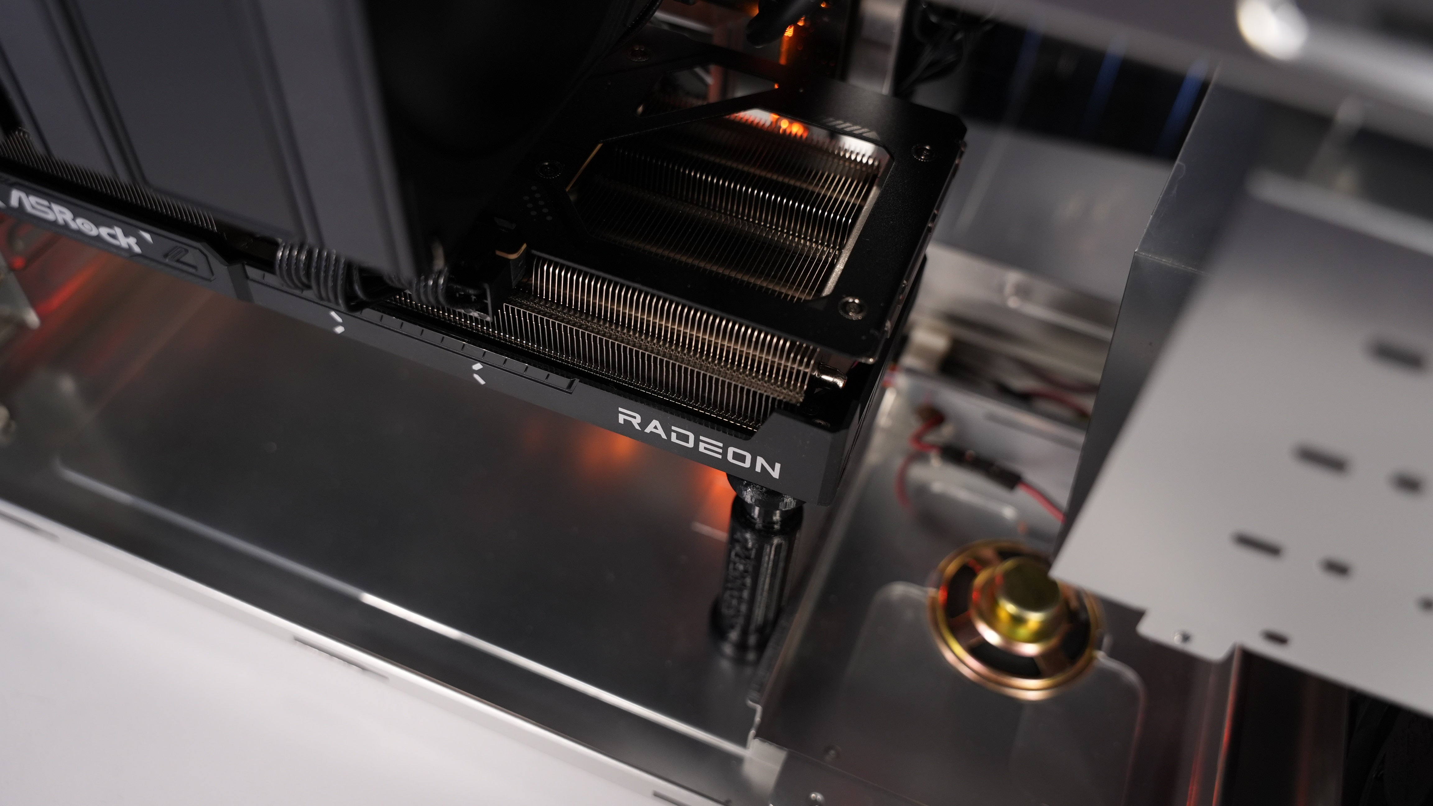 Intel Ultra 5 250K Plus + RX 9070 Custom Gaming PC
