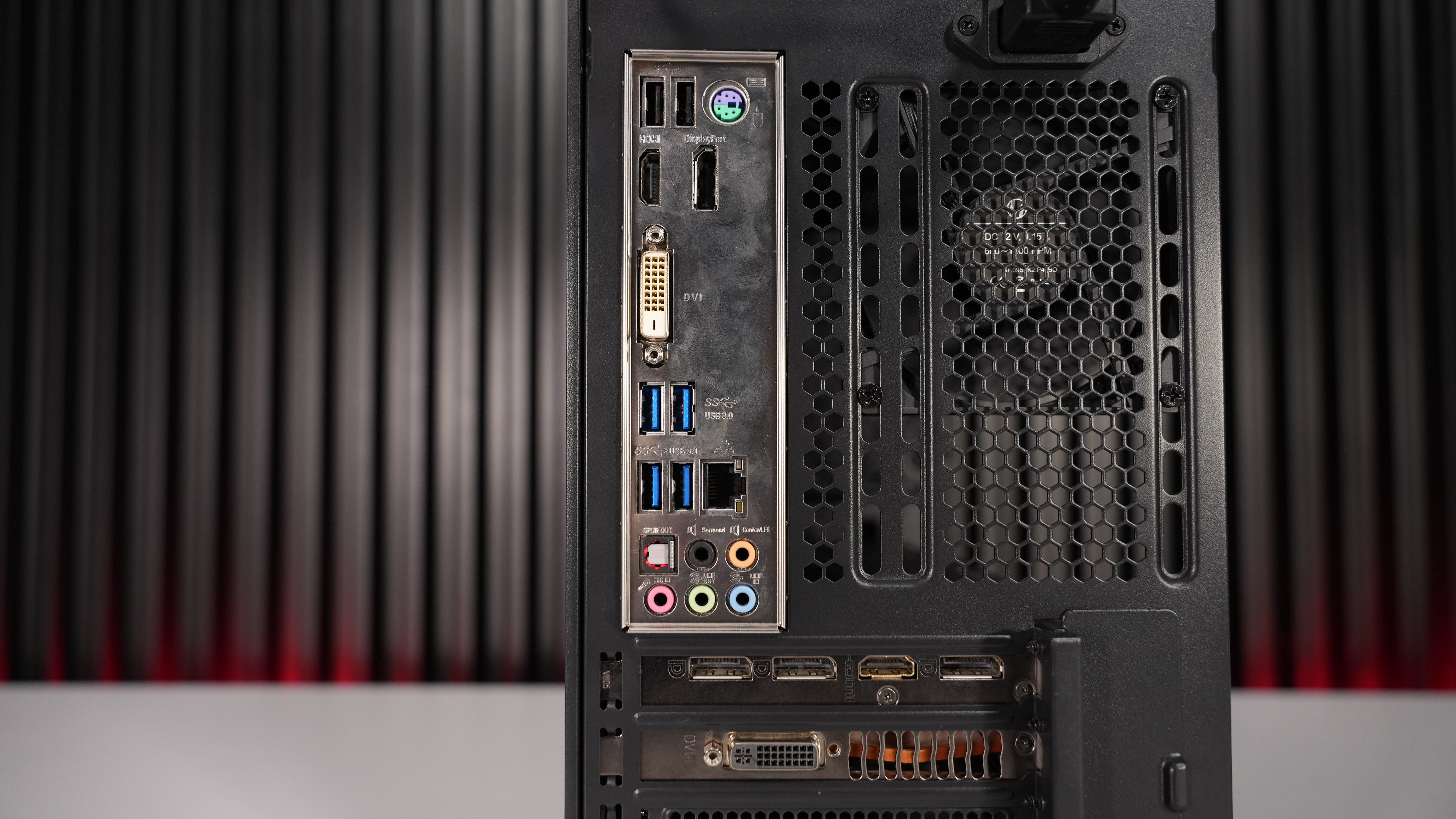 Intel i5 7500 + GTX 980Ti Budget Gaming PC