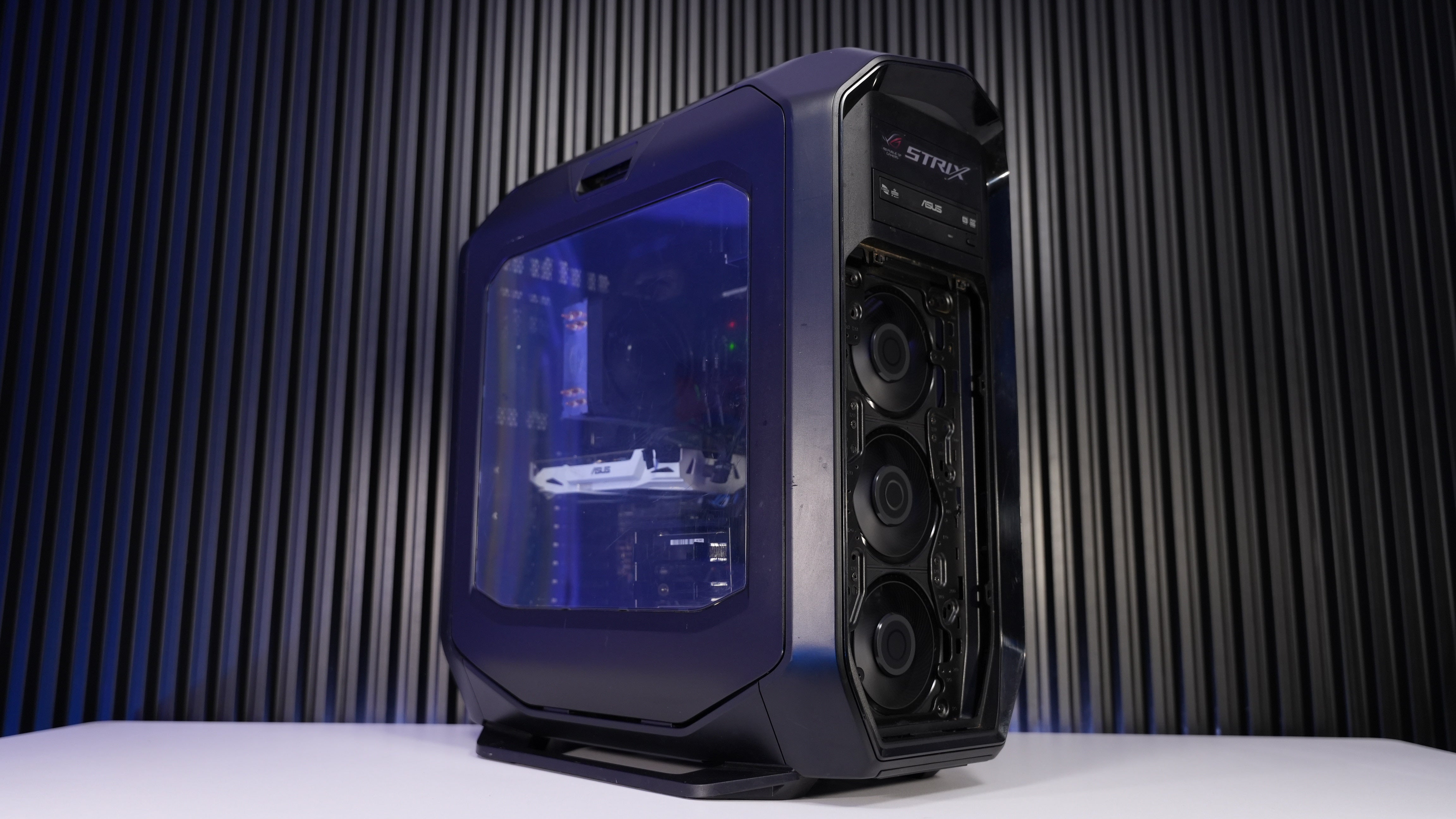 Intel i7 7700K + GTX 1060 Budget Gaming PC