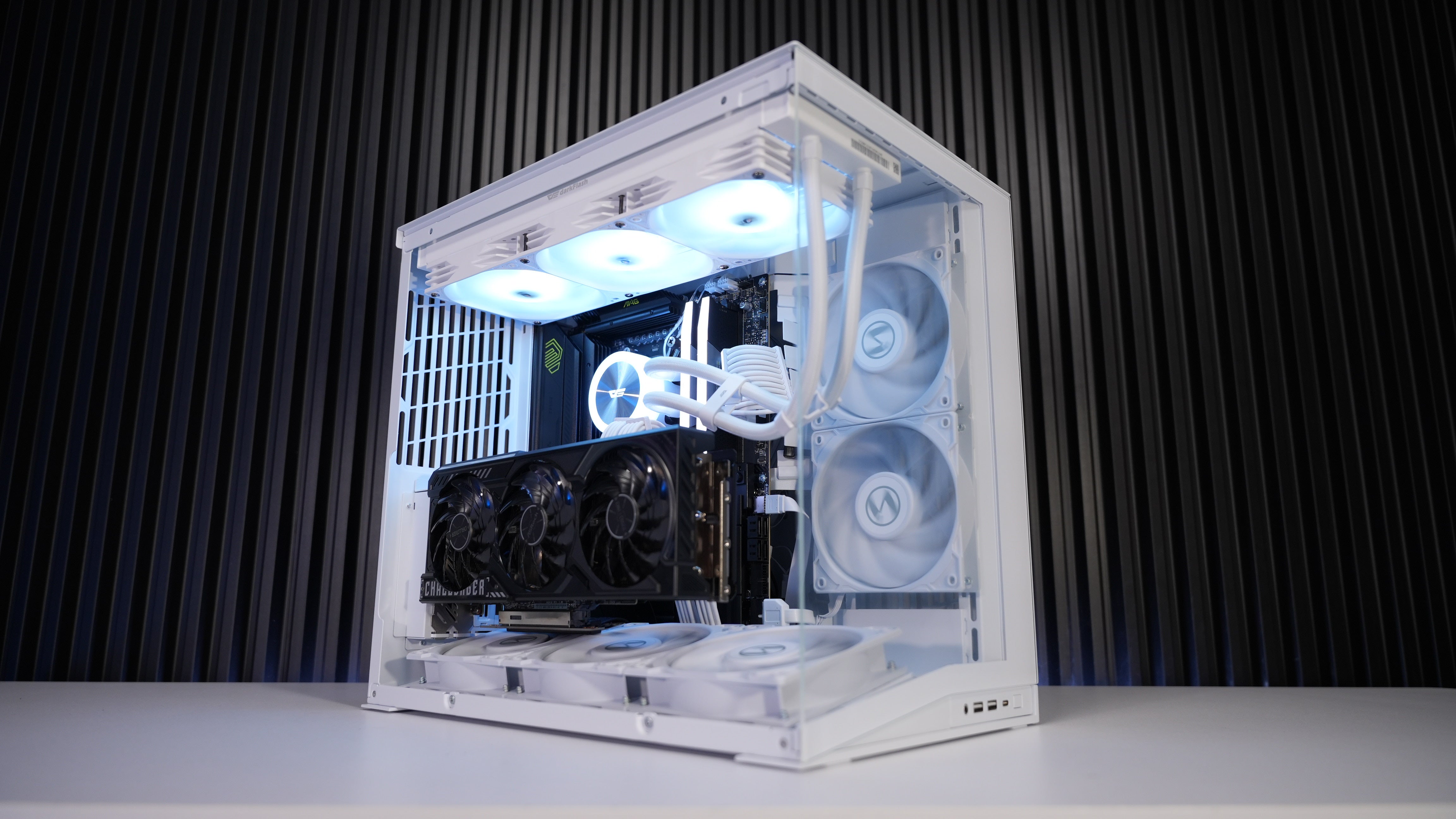 Ryzen 7 9850X3D + RX 9070XT Gaming/Streaming PC